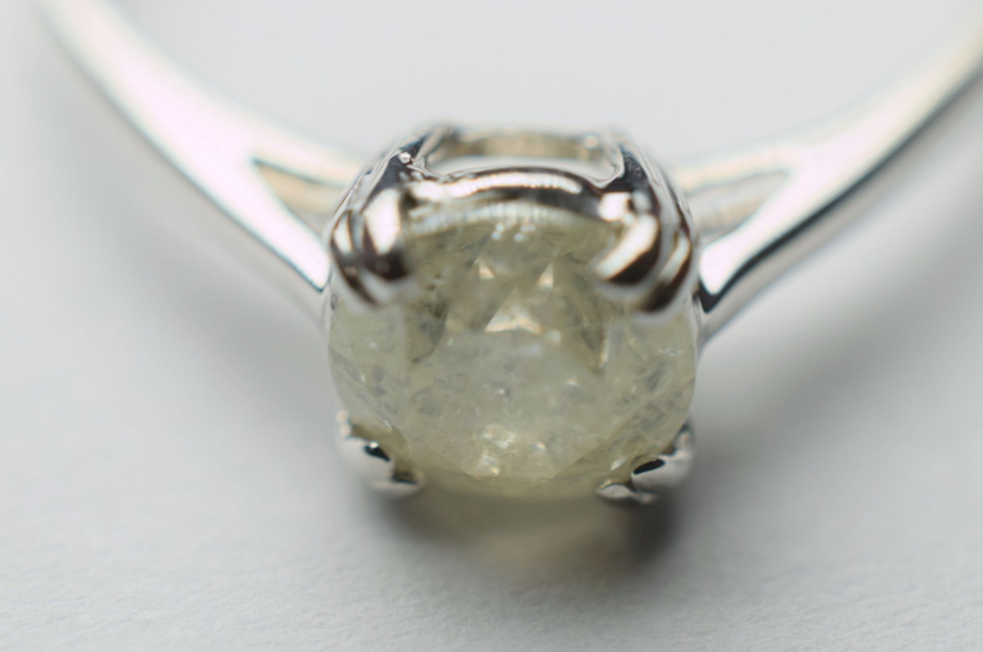 18ct White Gold Ring With 1.00 ct Brilliant Cut Diamond K / I2 - Image 7 of 9