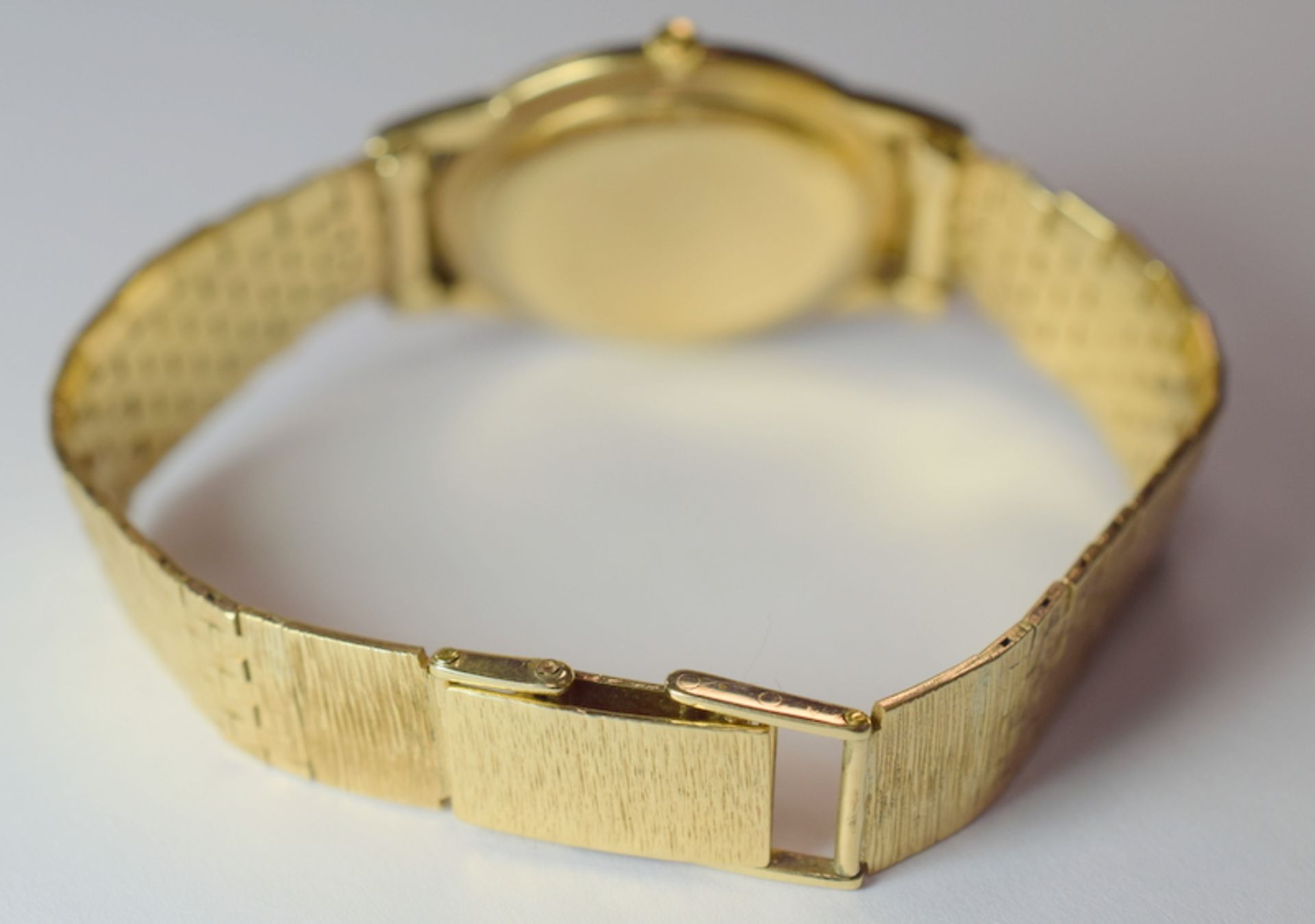 Gentleman's Jaeger LeCoultre 9ct Gold Watch On 9ct Gold Bracelet ***Reserve Lowered 23.5.18*** - Image 3 of 7