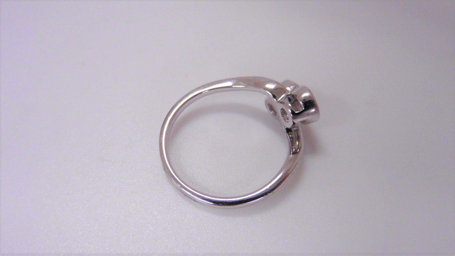 1ct two stone twist ring set in platinum. Brilliant cut diamonds, I/J colour, si2 clarity weighing - Image 2 of 3