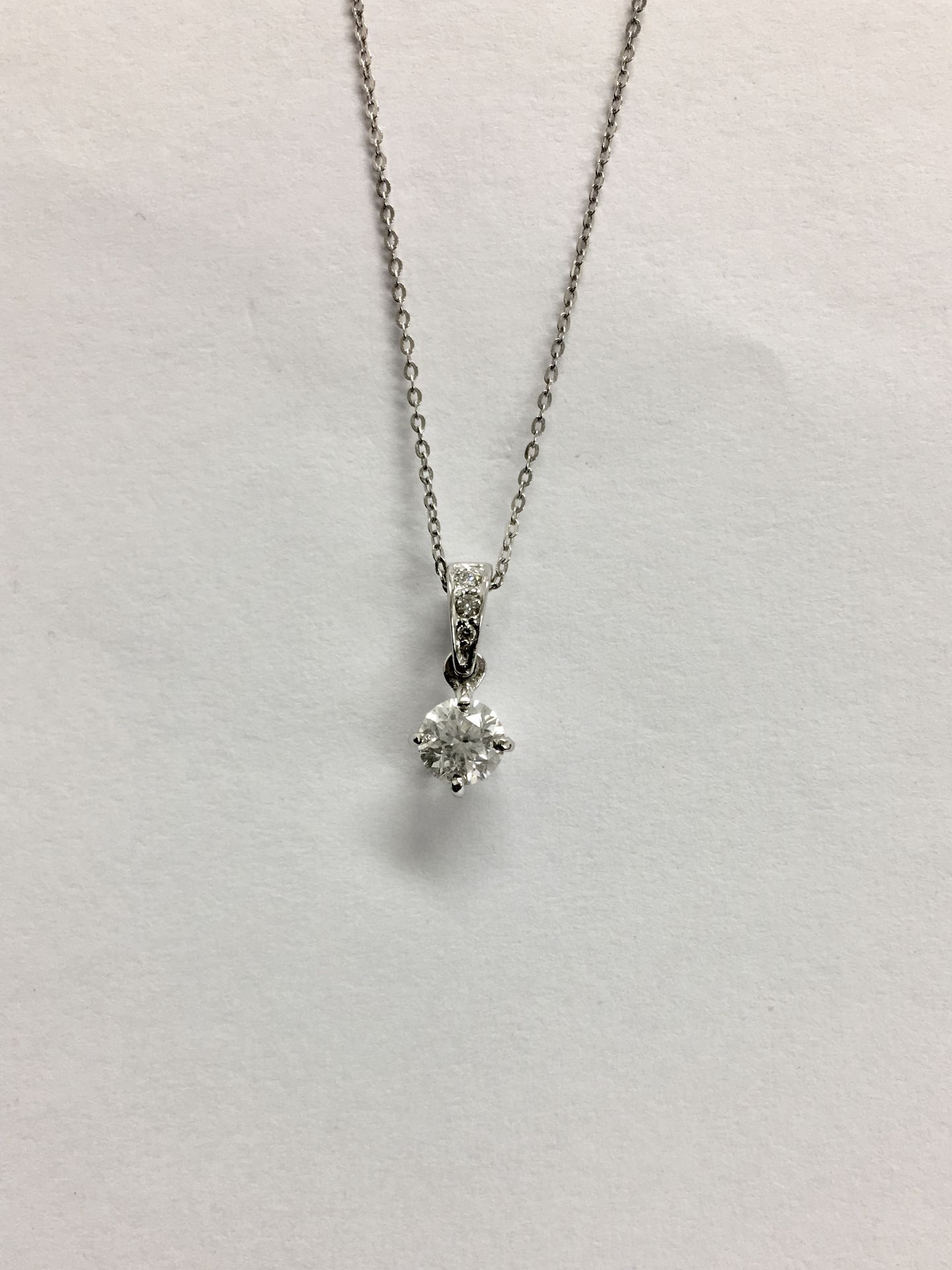 0.25ct diamond set pendant. Brilliant cut diamond, I colour and si3 clarity. The bale is set with - Image 2 of 4