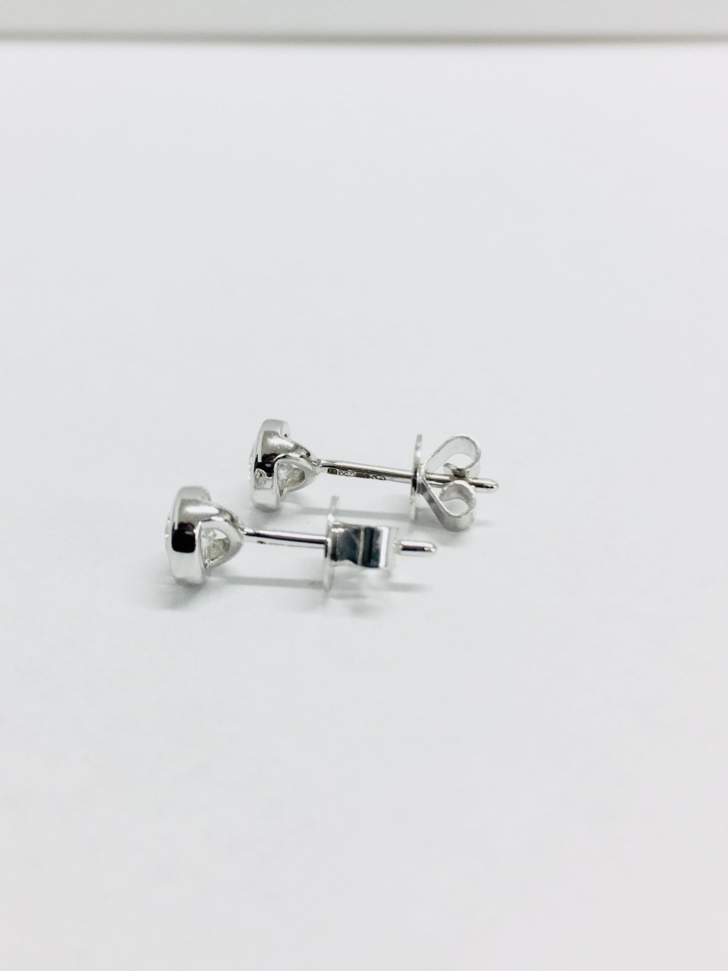 1ct diamond Earrings,vs clarity i colour ,18ct white gold setting ,appraisal 2500 (clarity - Image 3 of 3