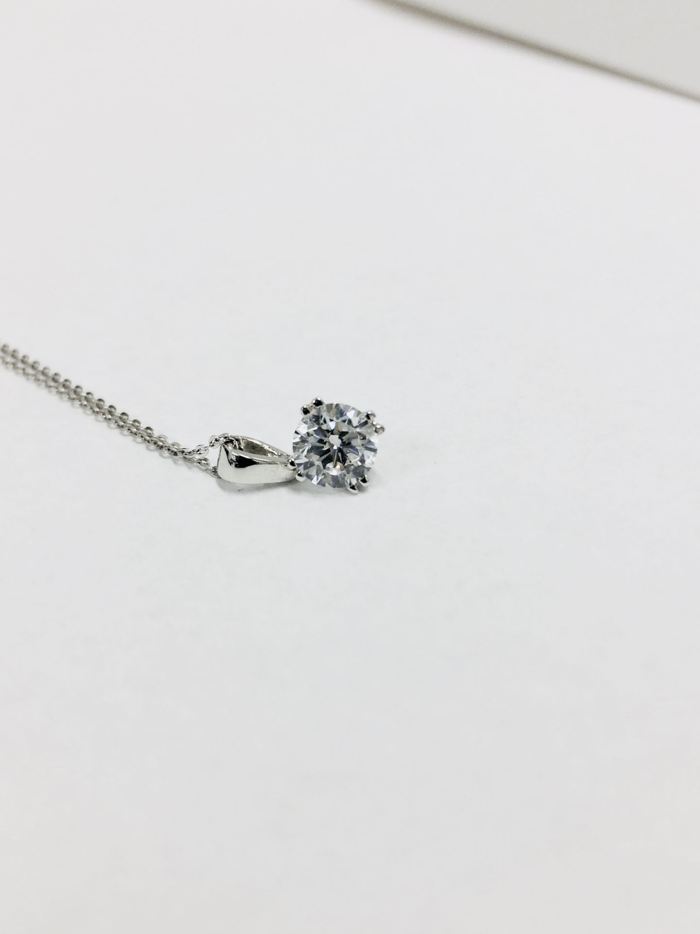 Platinum 1.02ct diamond pendant,1.02ct natural diamond si2 h colour ,1.9gms platinum mount,18ct - Image 4 of 7