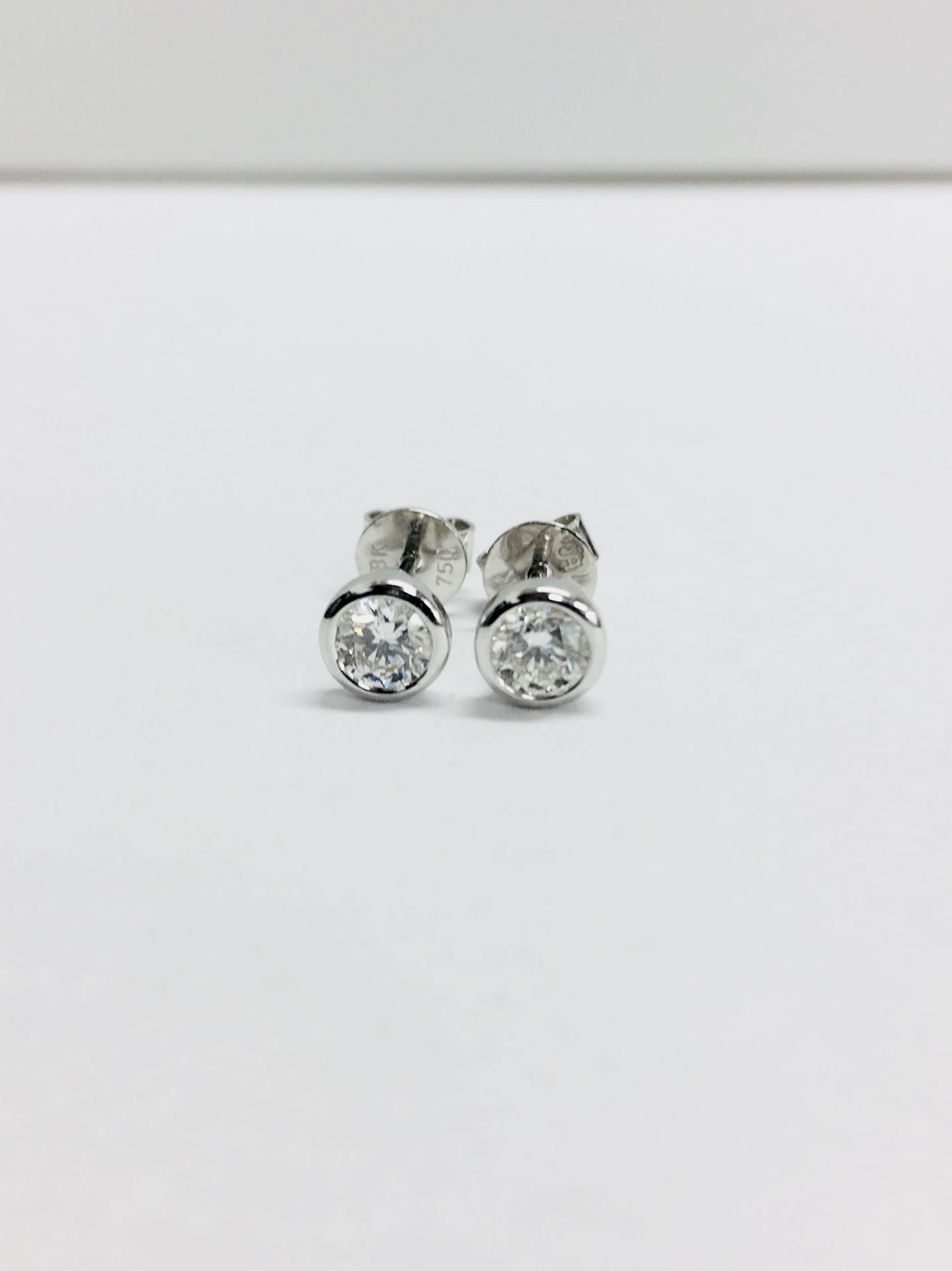 1ct diamond Earrings,vs clarity i colour ,18ct white gold setting ,appraisal 2500 (clarity - Image 2 of 3
