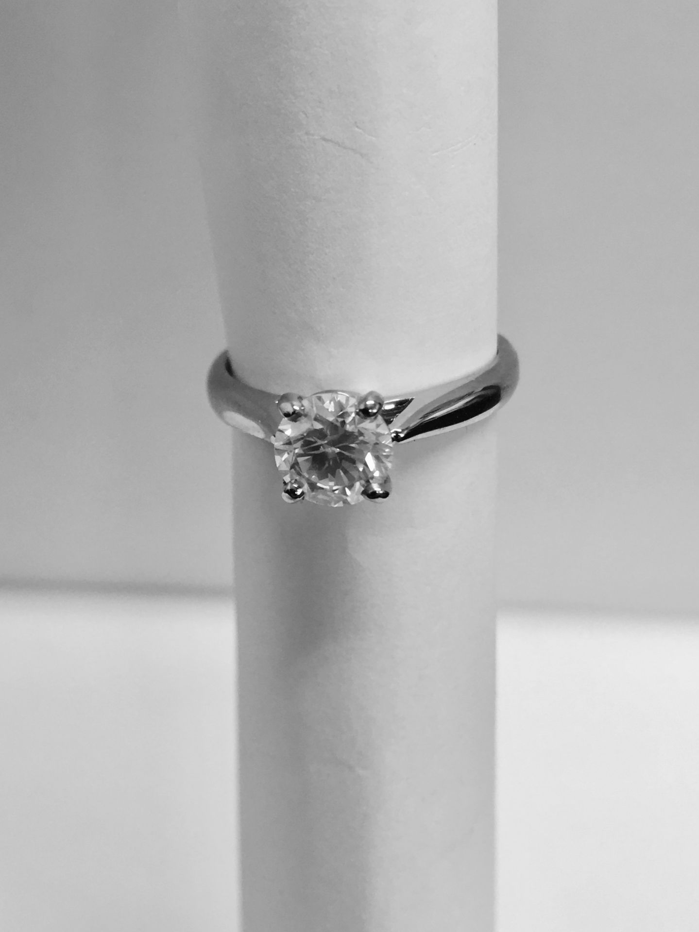 Platinum diamond solitaire ring 4 claw,0.50ct brilliant cut diamond h colour vs clarity(clarity - Bild 2 aus 7