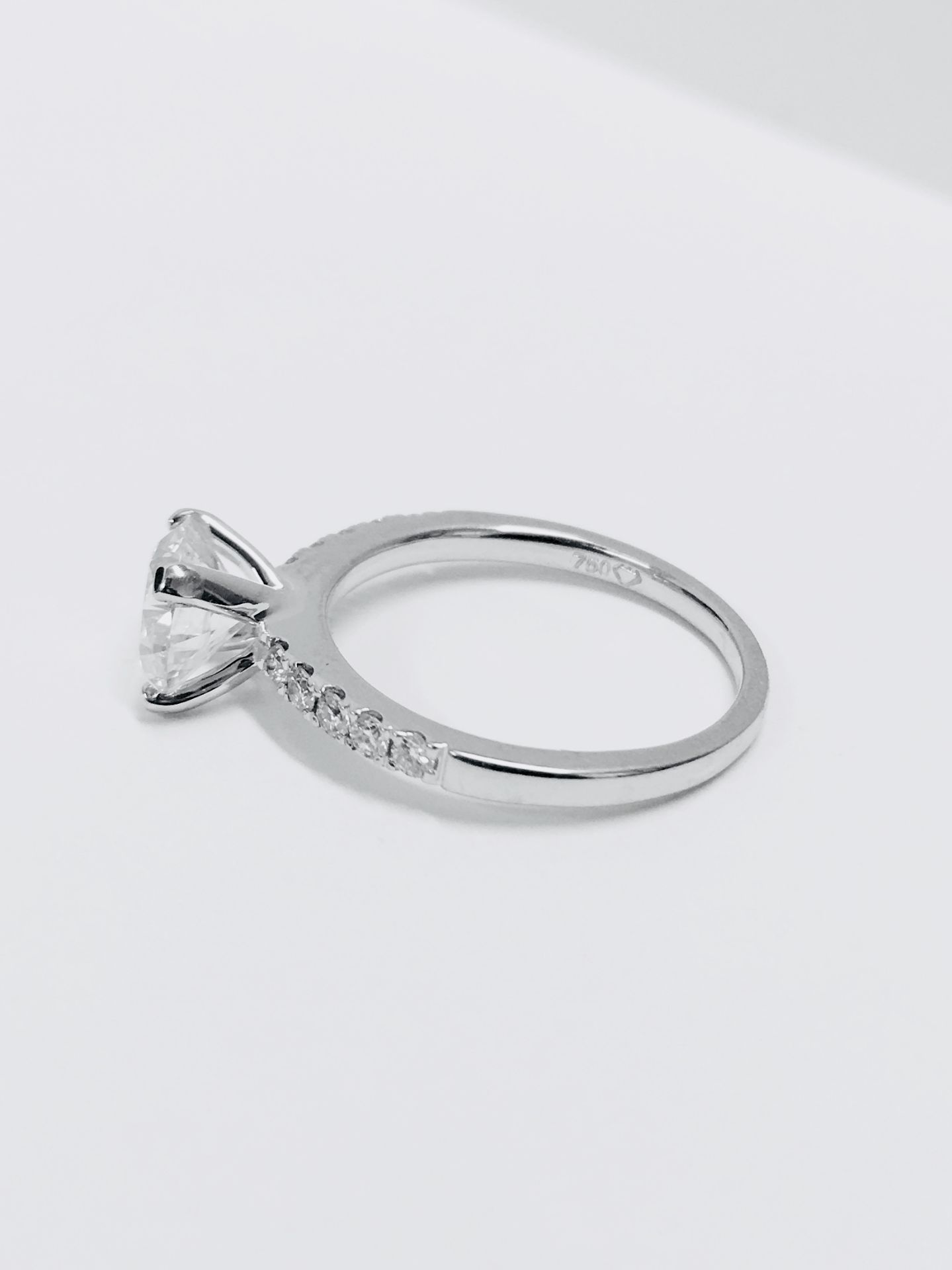 18ct white gold diamond solitaire ring,0.50ct brilliant cut diamond h colour vs clarity(clarity - Bild 2 aus 2