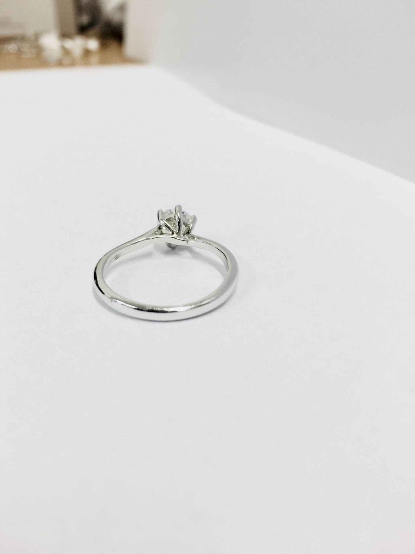 Platinum 6 claw twist diamond solitaire ring,0.50ct brilliant cut diamond h colour vs clarity ( - Image 5 of 6
