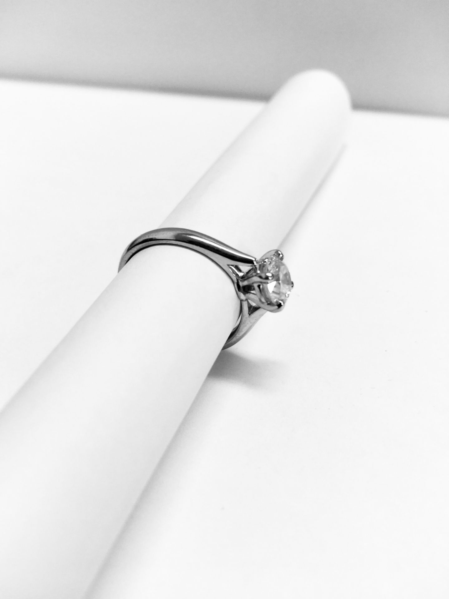 Platinum diamond solitaire ring 4 claw,0.50ct brilliant cut diamond h colour vs clarity(clarity - Bild 4 aus 7