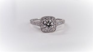 9ct DiaMond Halo solitaire ring,025ct h colour si3 brilliant cut diamond,0.18ct h colour is grade