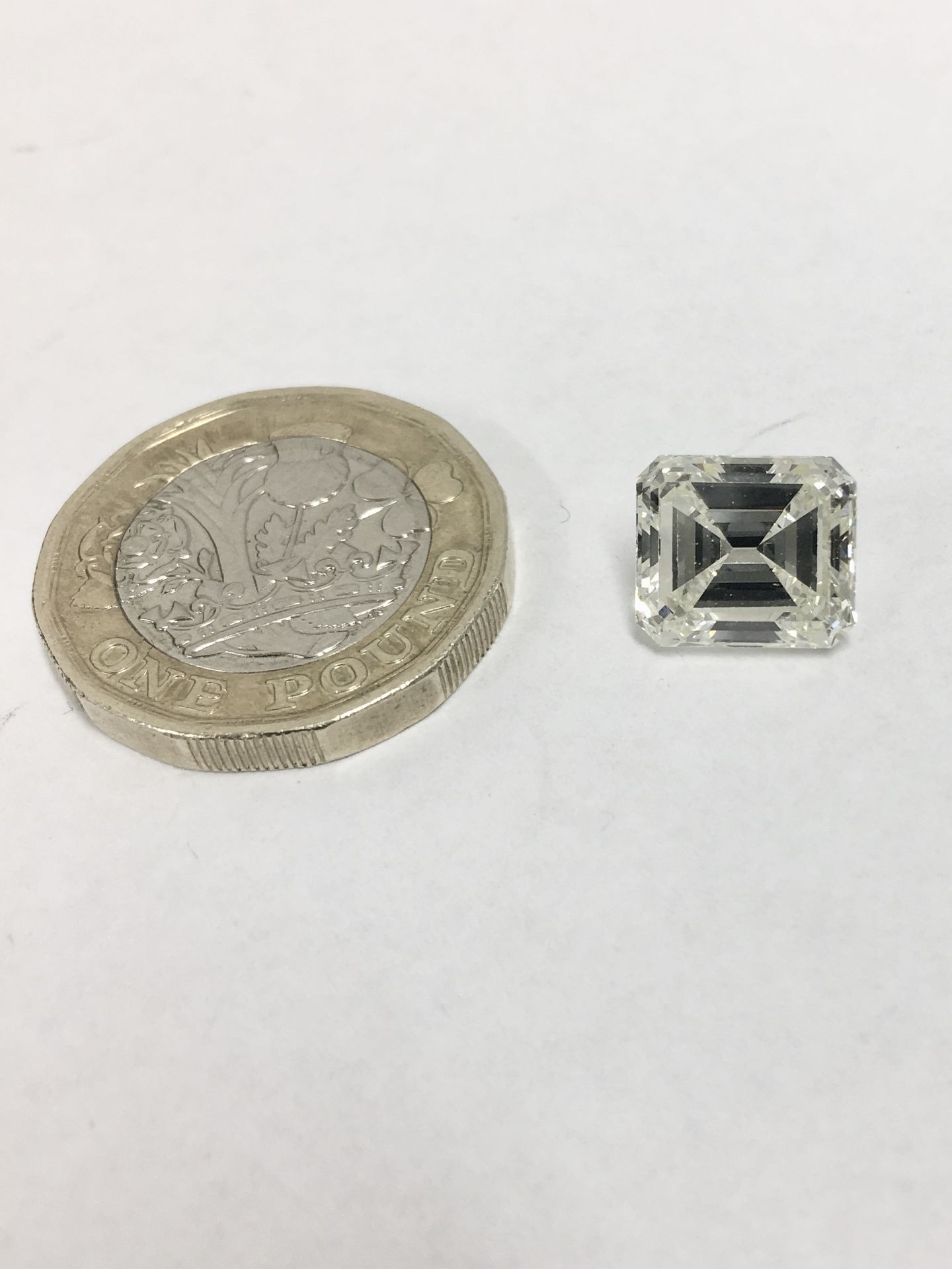 5.02ct emerald cut diamond,vs1 clarity,L colour apprisal 69000