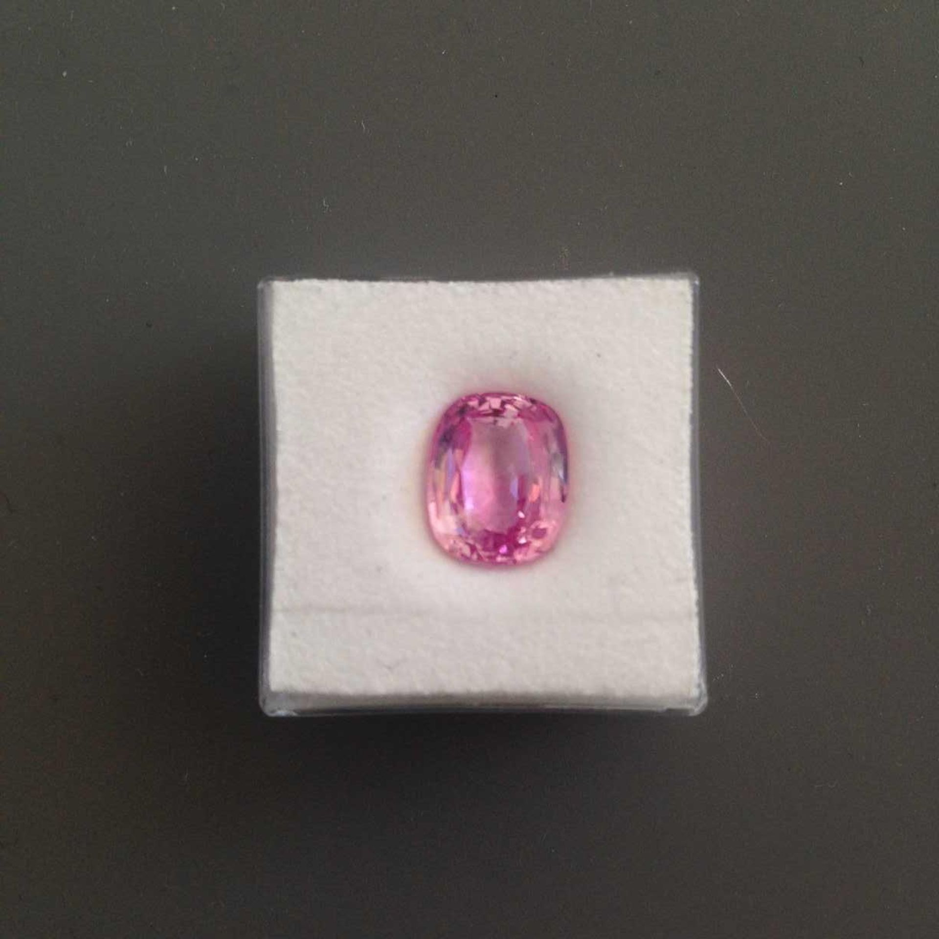 4.52ct cushion Pink Sapphire ,certification GF15121647,apprsial 15000