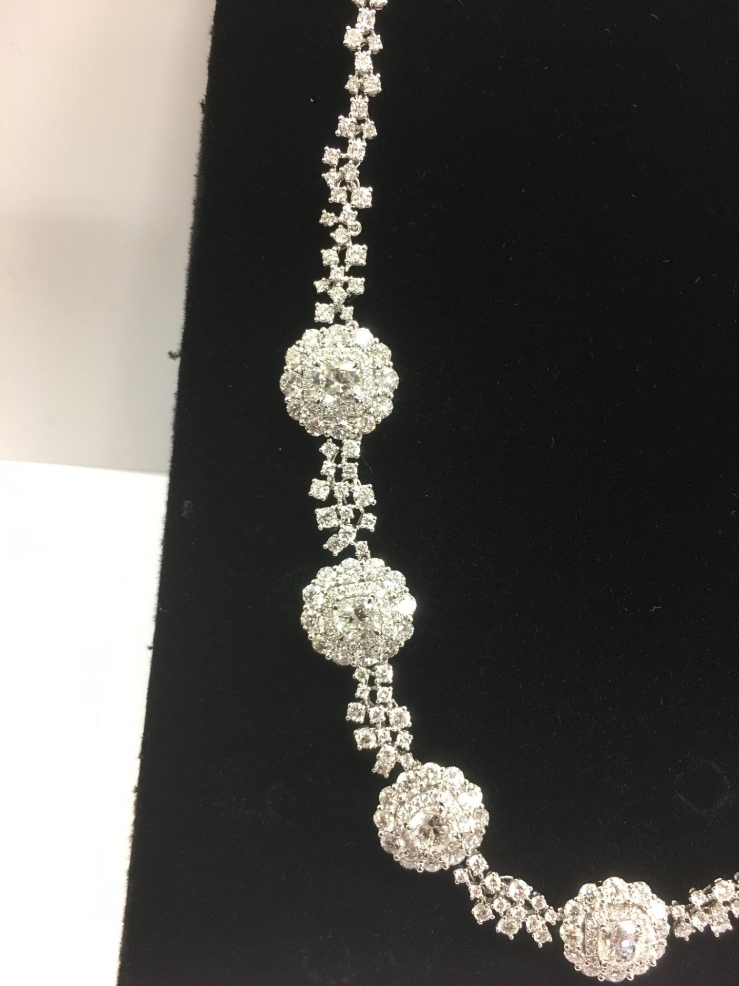 International diamond necklace ,7 cushion shape diamonds 1ct each total 7.33ct h colour si clarity, - Image 6 of 10