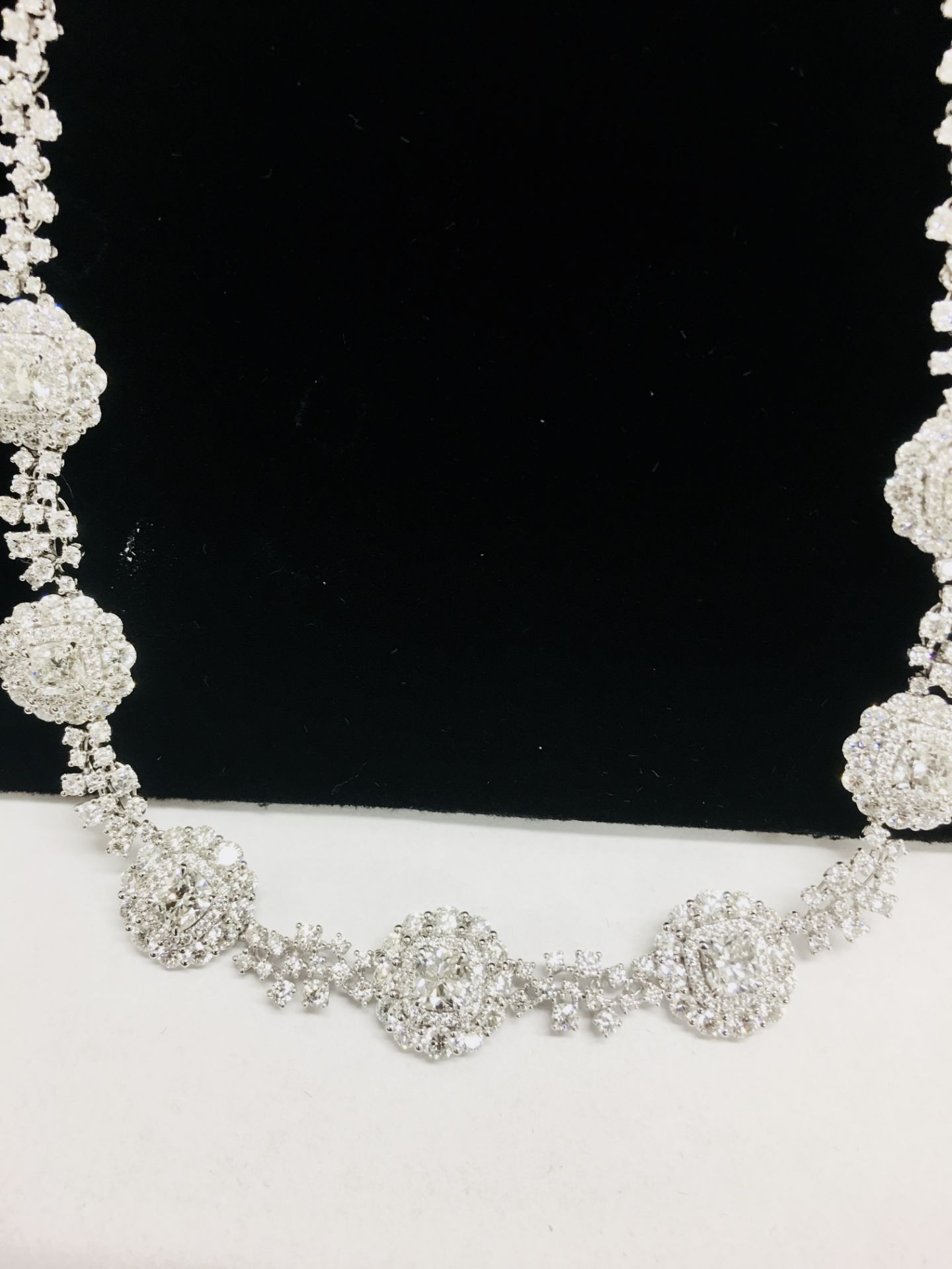 International diamond necklace ,7 cushion shape diamonds 1ct each total 7.33ct h colour si clarity, - Image 10 of 10