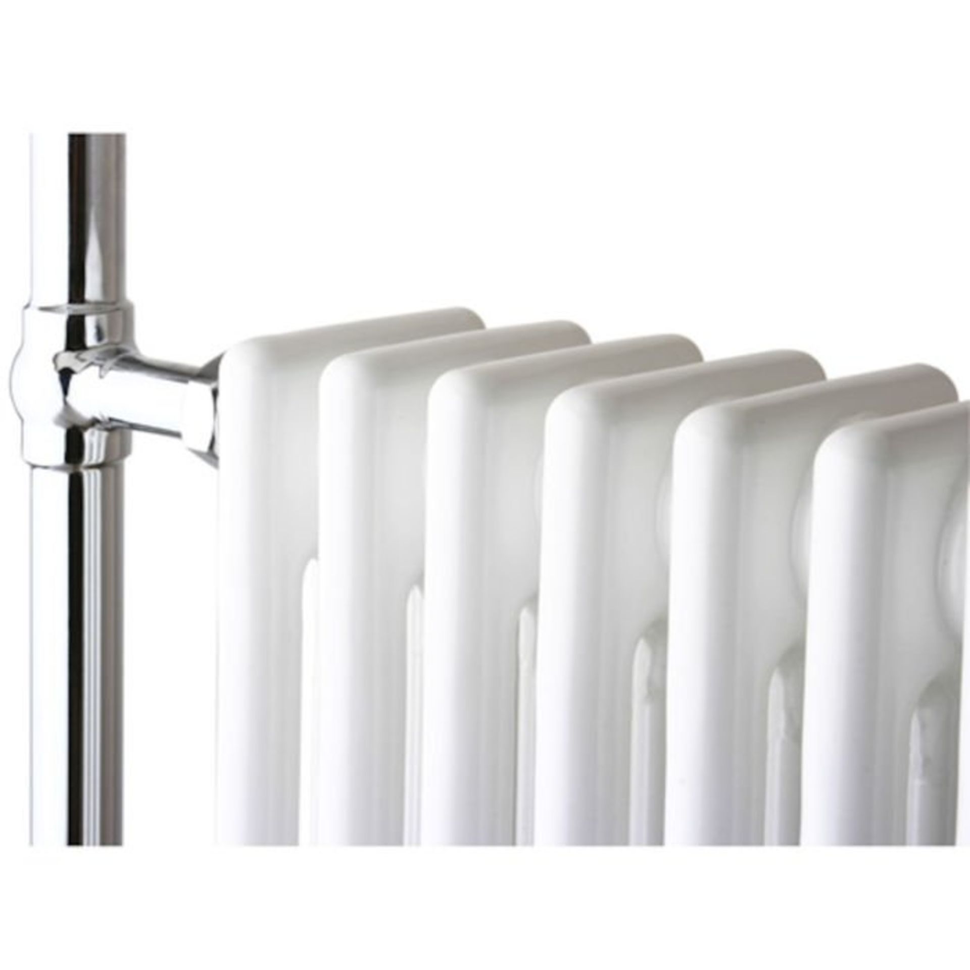 (G82) 952x659mm Large Traditional White Premium Towel Rail Radiator RRP £341.99 We love this because - Image 5 of 6