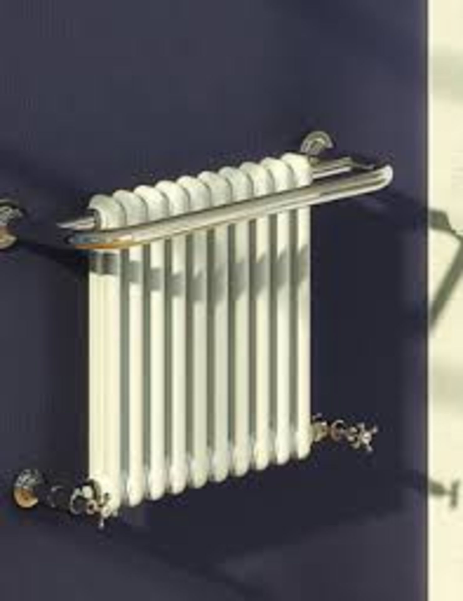 (A142) 508x770mm Reina Camden Traditional Radiator White. RRP £399.99. Traditional and