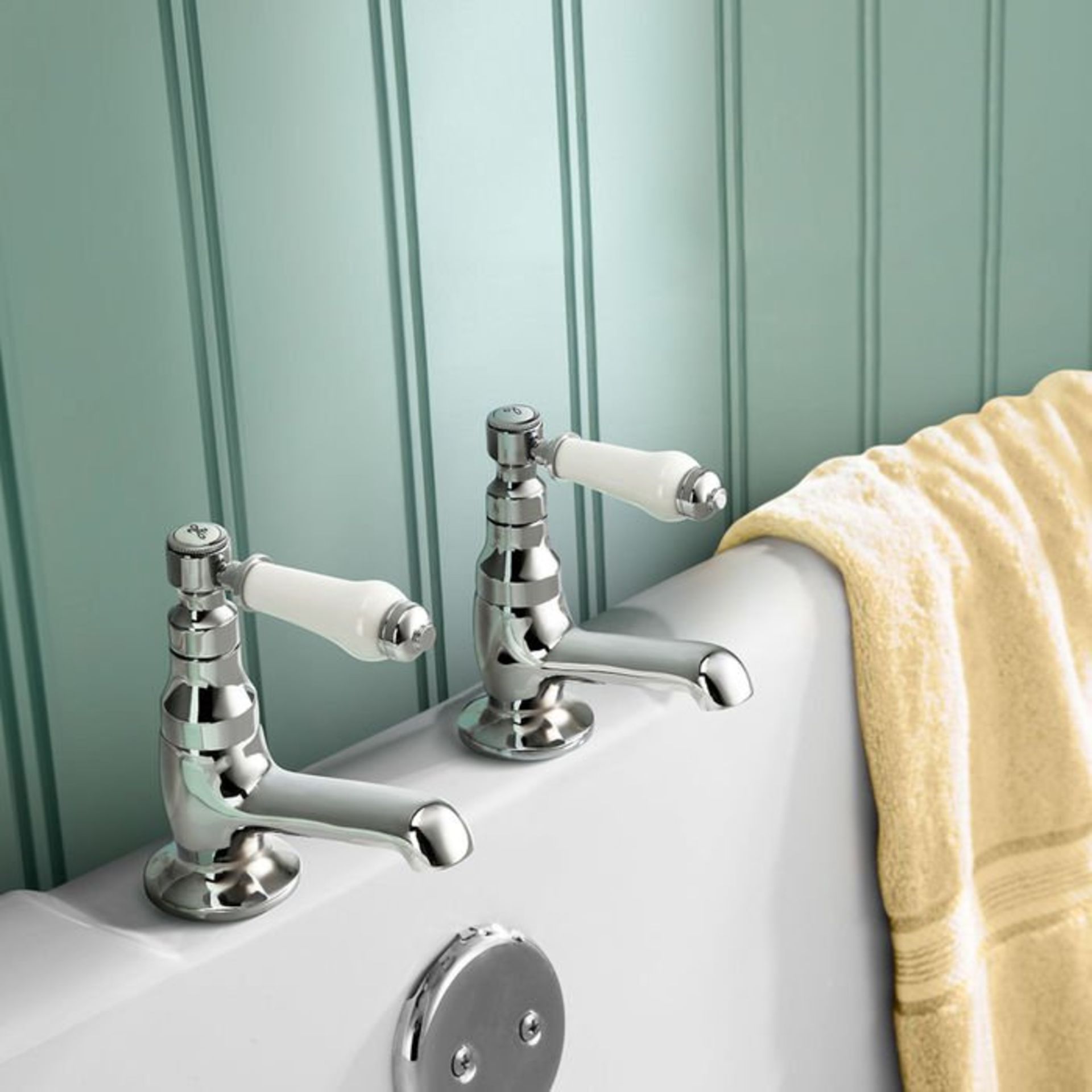 (G28) Regal Twin Hot & Cold Traditional Chrome Lever Bath Tub Taps Chrome Plated Solid Brass 1/4 - Image 2 of 3