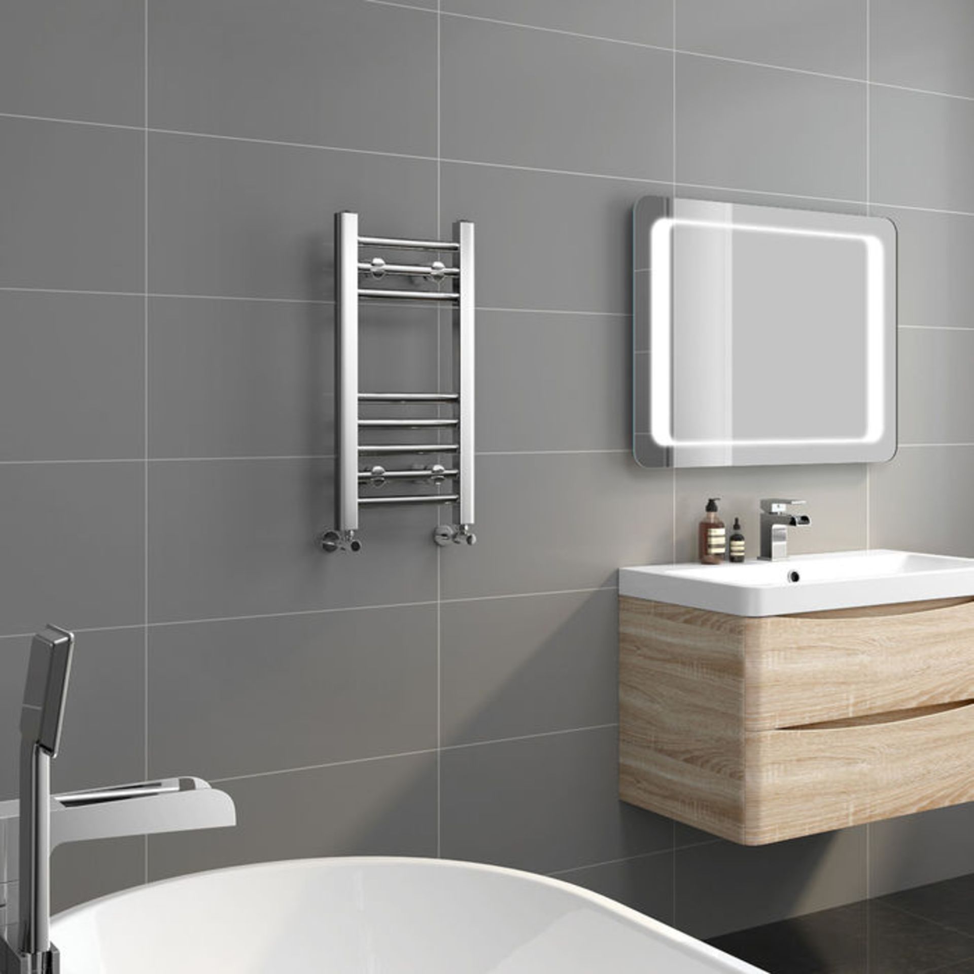 (G2) 600x300mm - 20mm Tubes - Chrome Heated Straight Rail Ladder Towel Rail. Low carbon steel chrome - Image 2 of 3