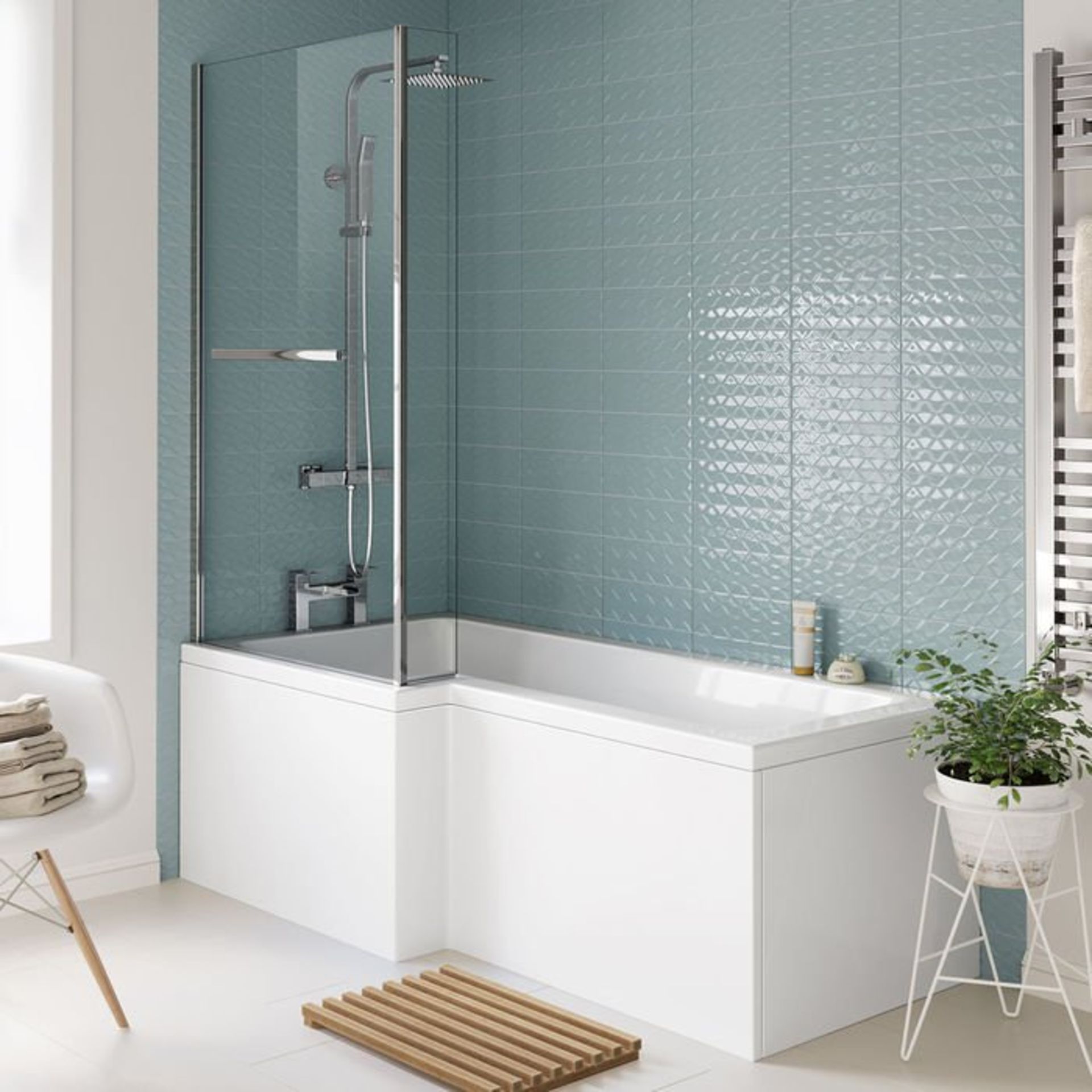 (G22) 805mm - 6mm - EasyClean L Shape Bath Screen & Towel Rail RRP £224.99 6mm Tempered Saftey Glass - Image 2 of 3
