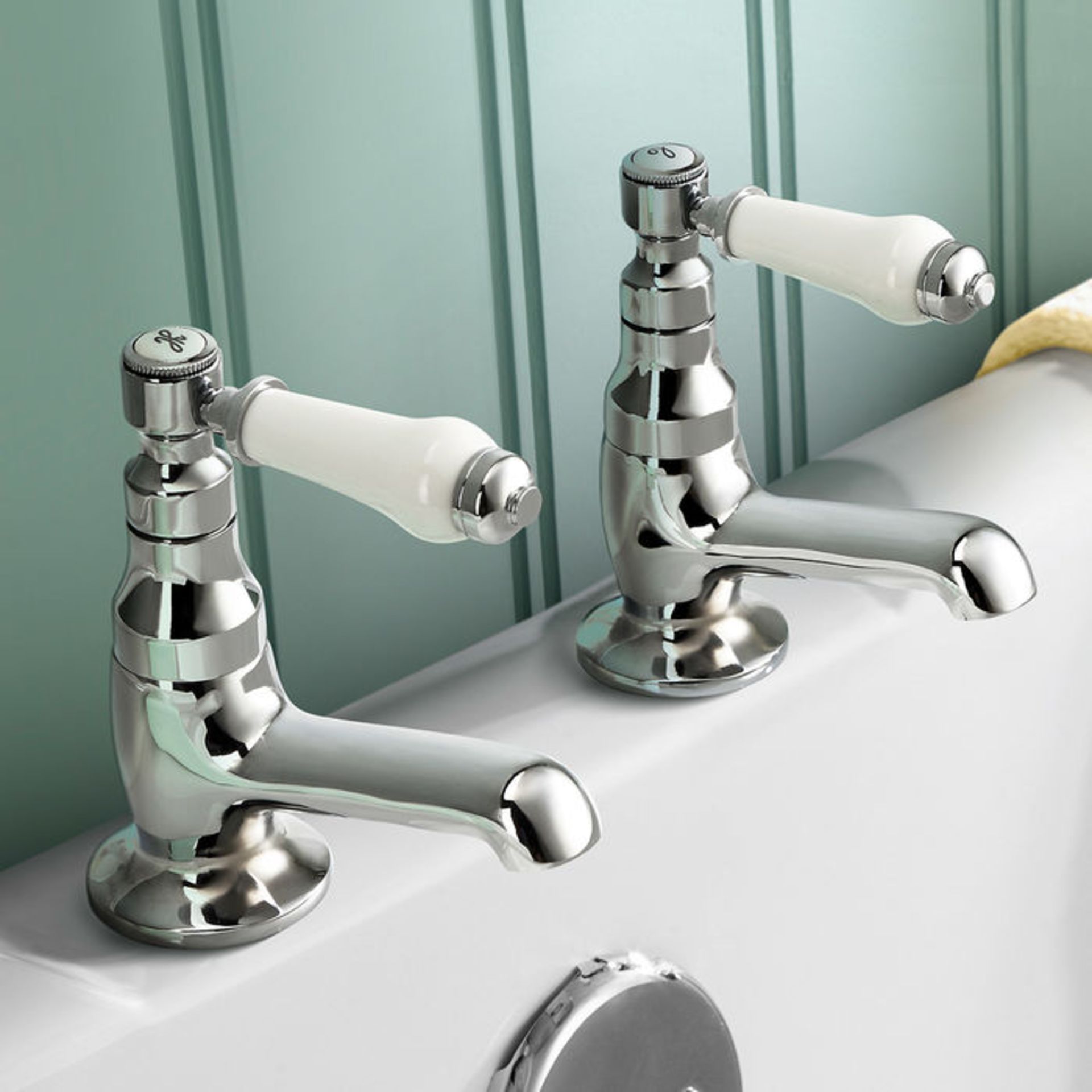 (G28) Regal Twin Hot & Cold Traditional Chrome Lever Bath Tub Taps Chrome Plated Solid Brass 1/4