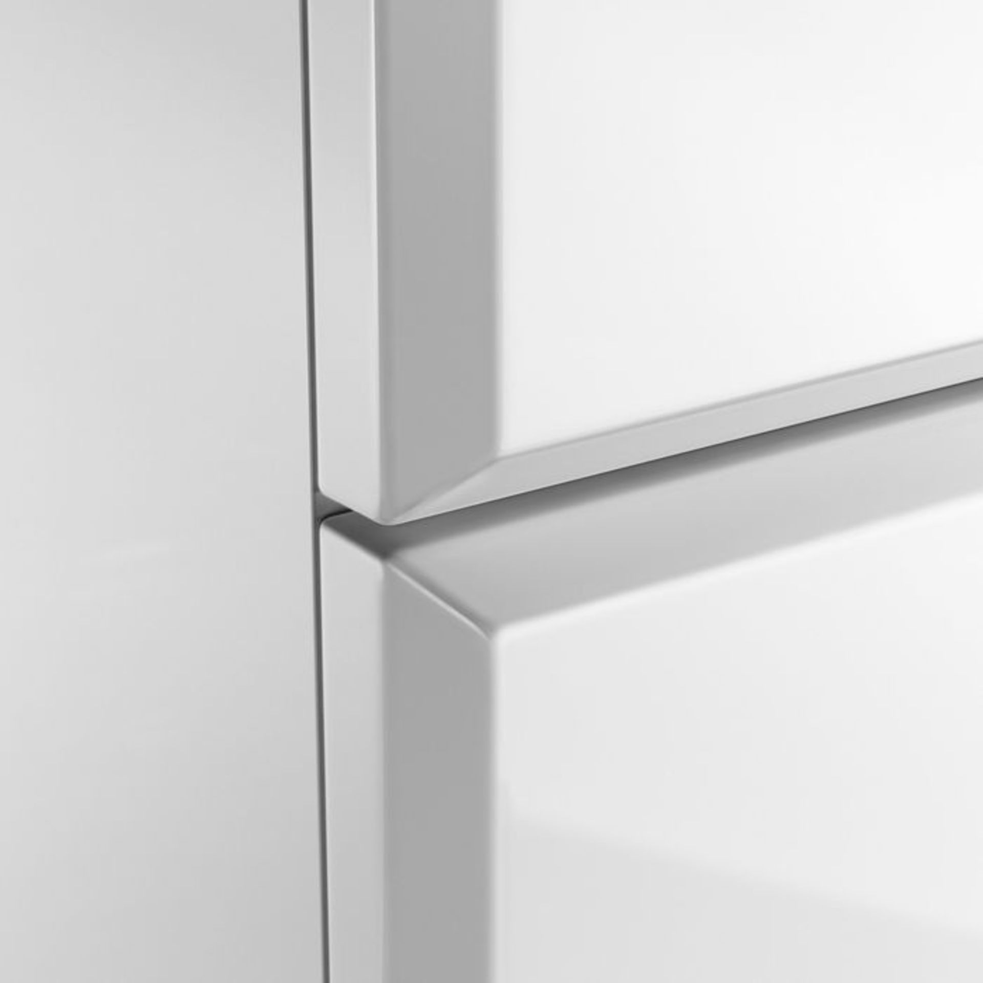 (G17) 1900x300mm Quartz Gloss White Tall Storage Cabinet - Floor Standing RRP £271.99 Pristine gloss - Image 6 of 6