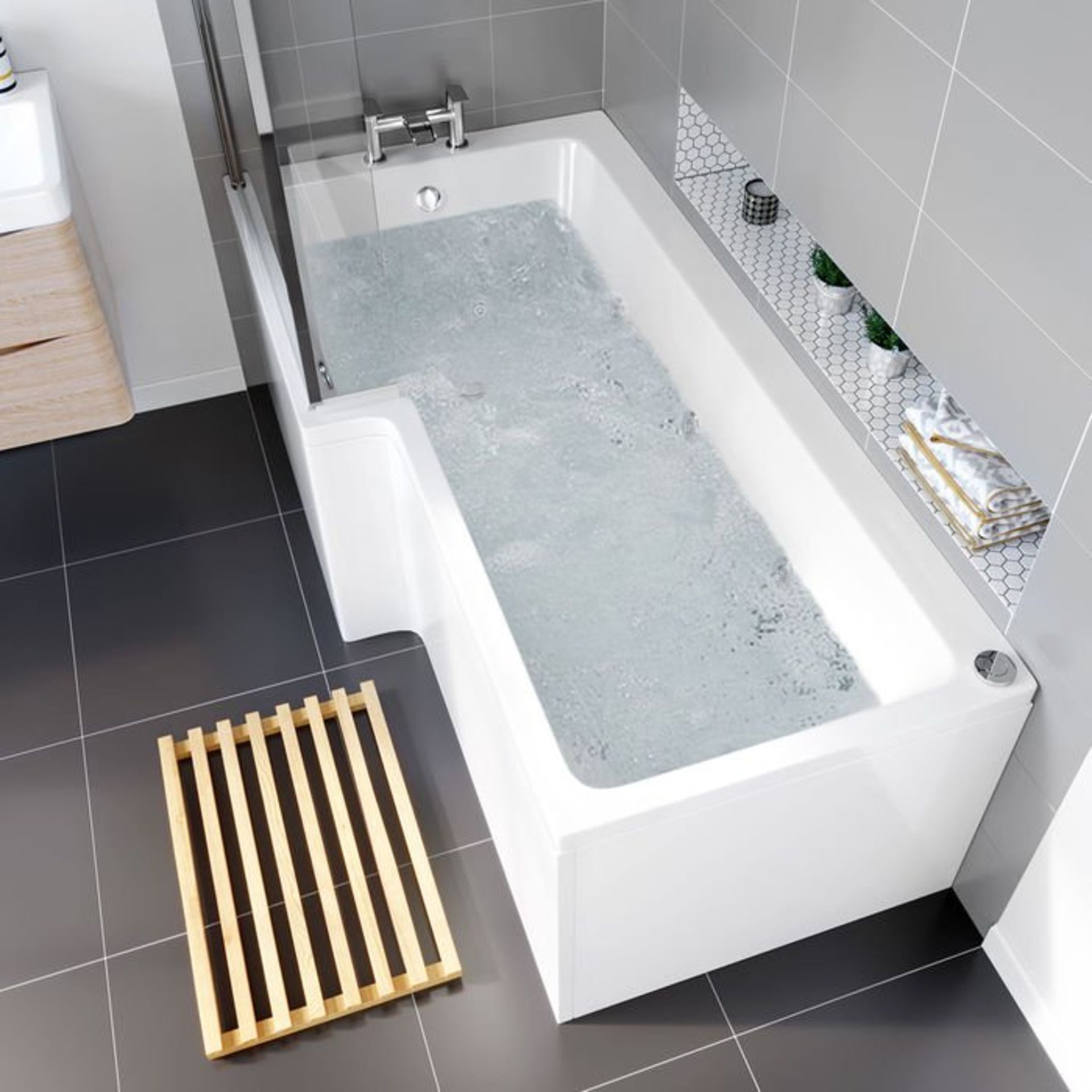 (G70) 1700x700x510mm Whirlpool Left Hand L Shaped Bath - 14 Jets. Indulge in luxury for a truly