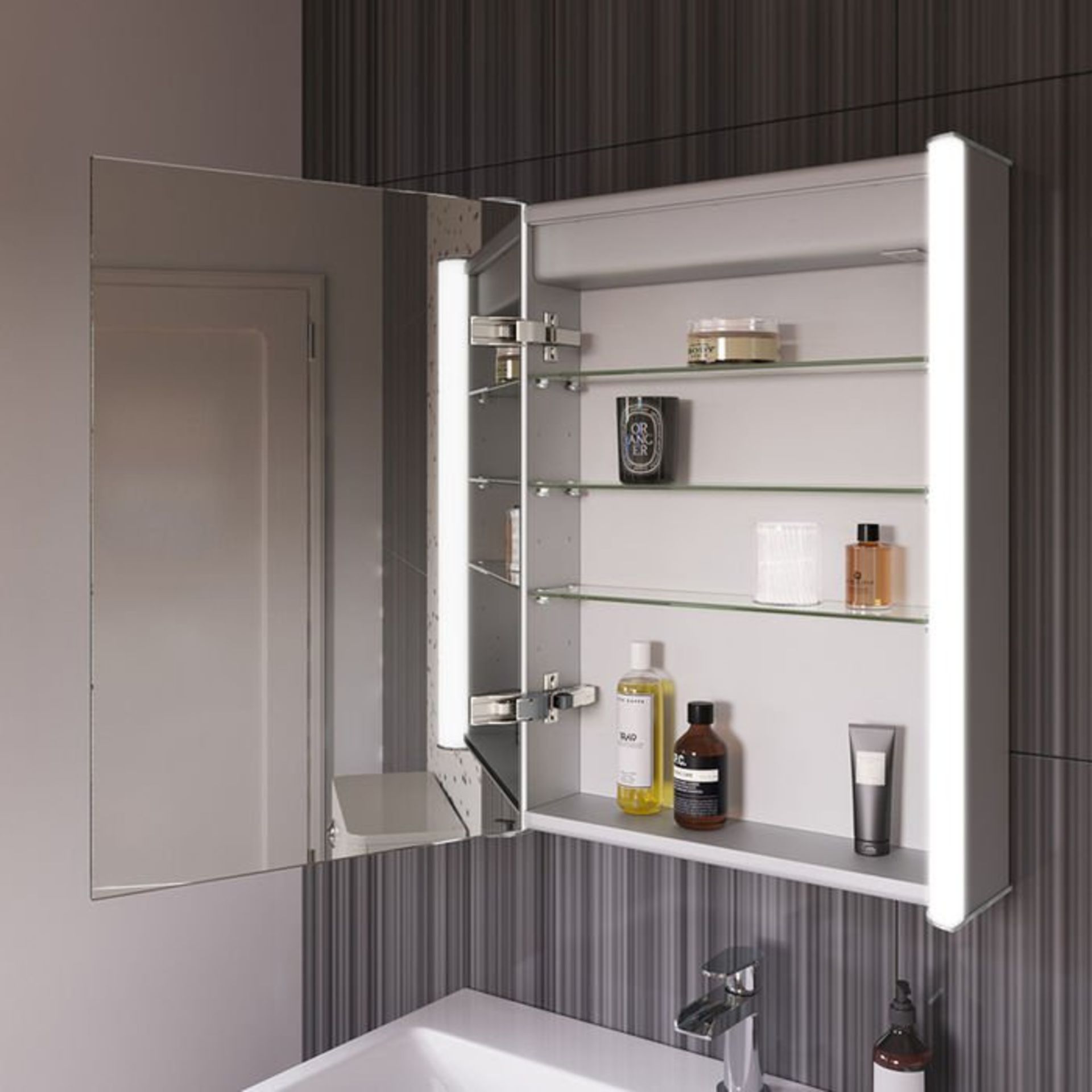 (H13) 450x600mm Bloom Illuminated LED Mirror Cabinet & Shaver Socket RRP £399.99 Double Sided Mirror - Image 3 of 5