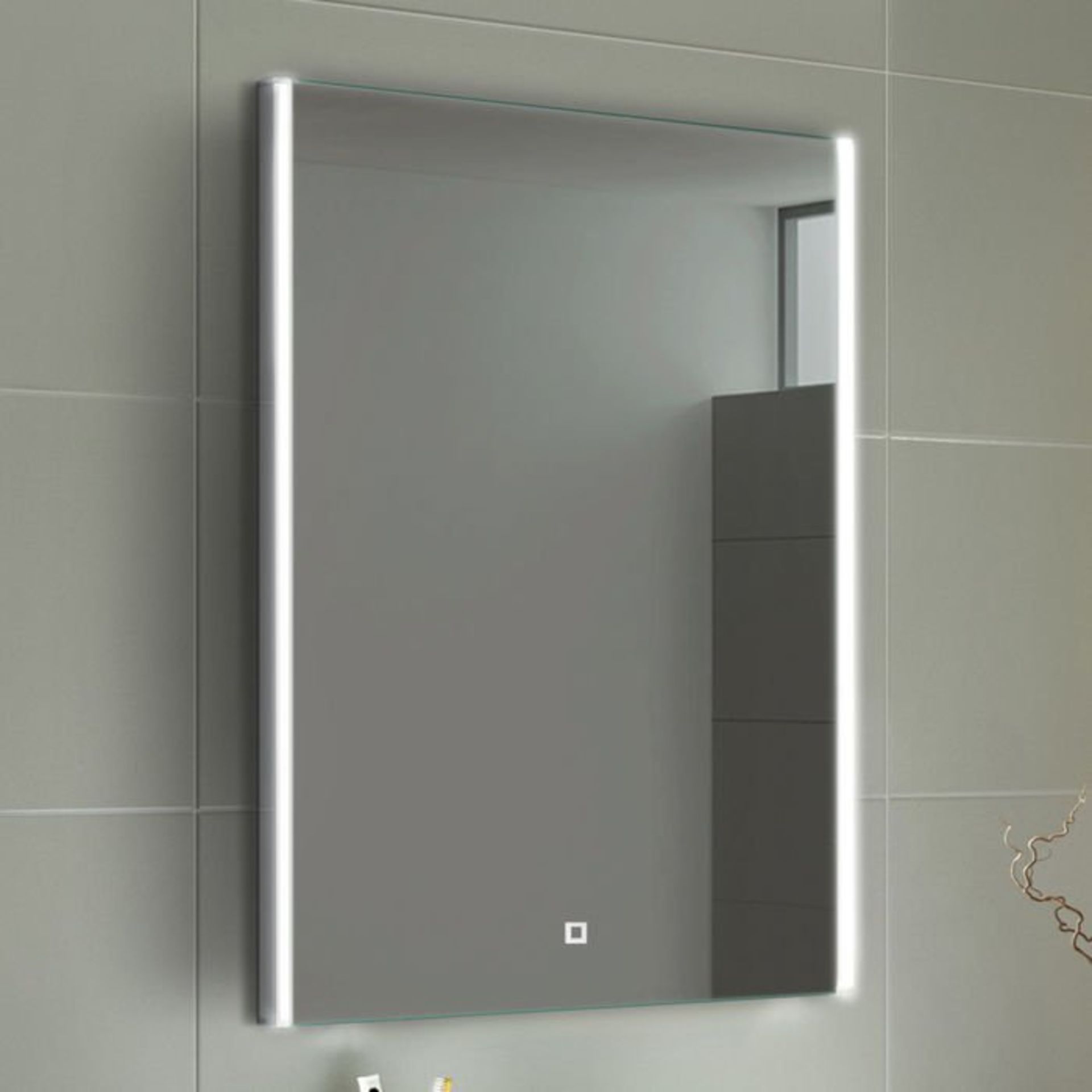 (H170) 700x500mm Lunar Illuminated LED Mirror - Switch Control. RRP £349.99. Energy efficient LED - Image 4 of 5