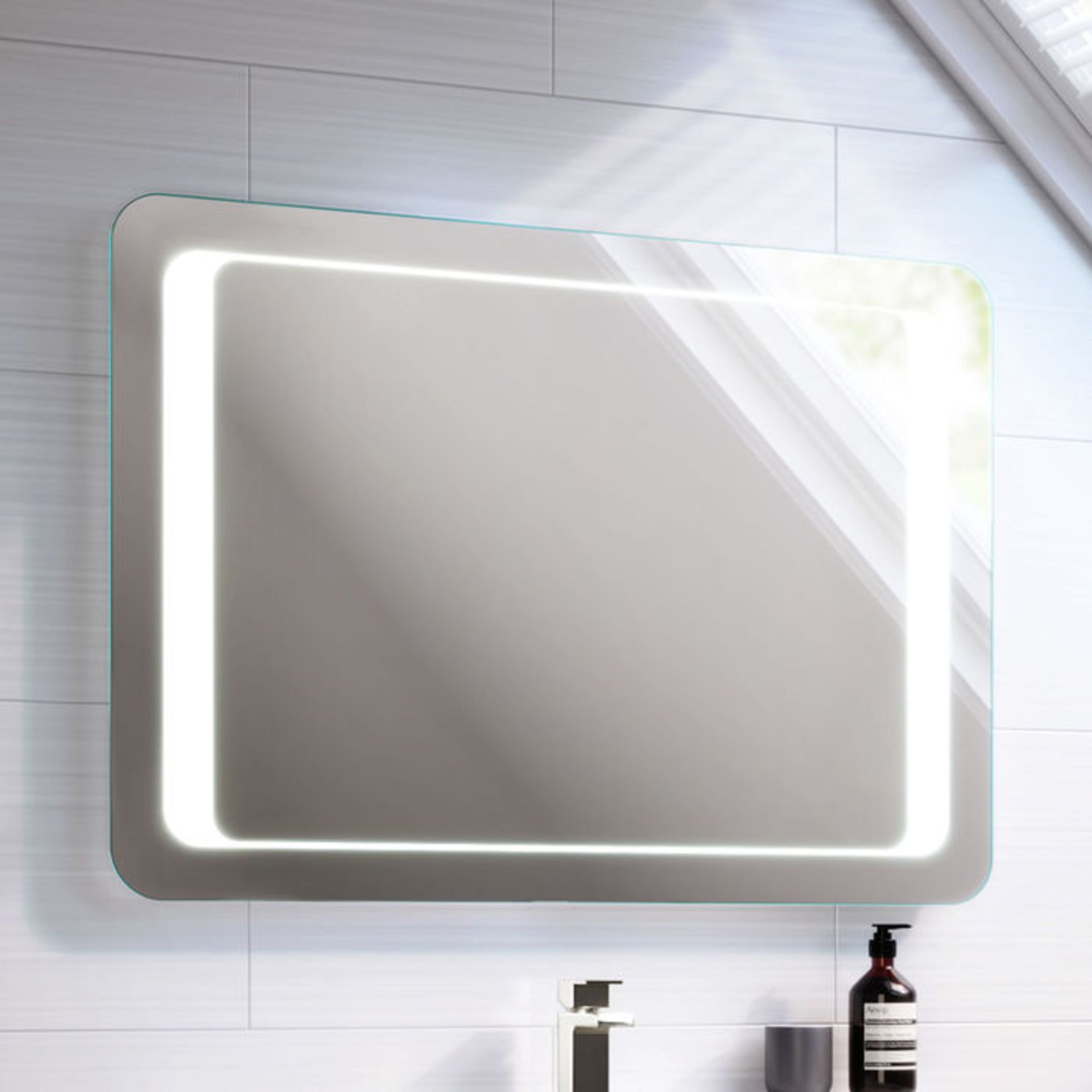 (H212) 900x650mm Quasar Illuminated LED Mirror. RRP £399.99. Energy efficient LED lighting with IP44 - Image 3 of 7