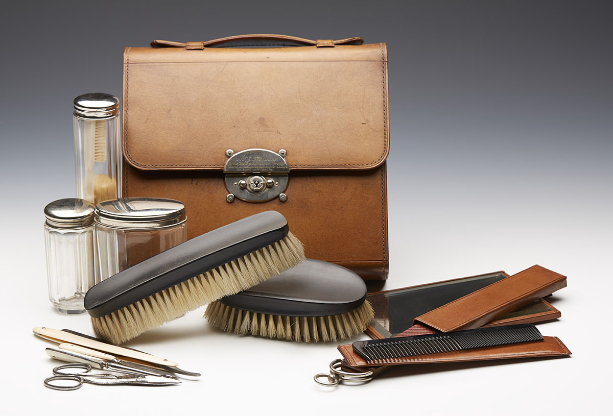 Antique Gentlemans Grooming Set C.1901