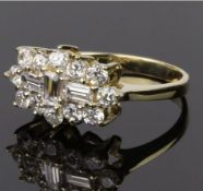 9CT GOLD CUBIC ZIRCONIA CLUSTER RING