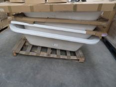 (A100) Pallet To Contain 4 X Luxury Baths & 2 Shower Enclosure Parts. Uk Pallet Delivery Available.