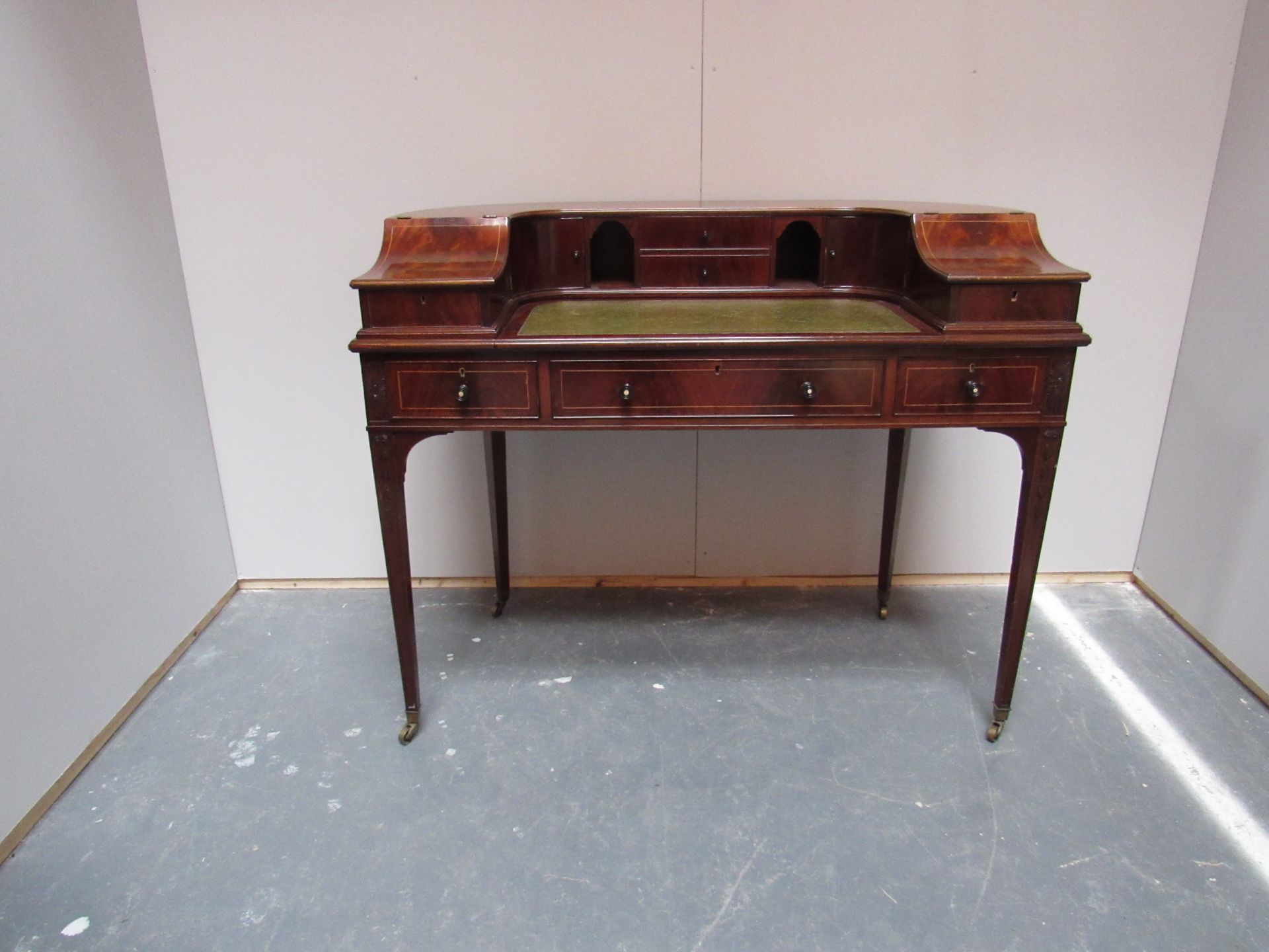 Edwardian Mahogany Carlton House Desk With Inlaid Decoration - Bild 2 aus 4