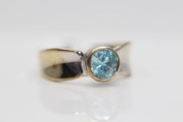 9ct Gold Ring, Set with One Round Topaz