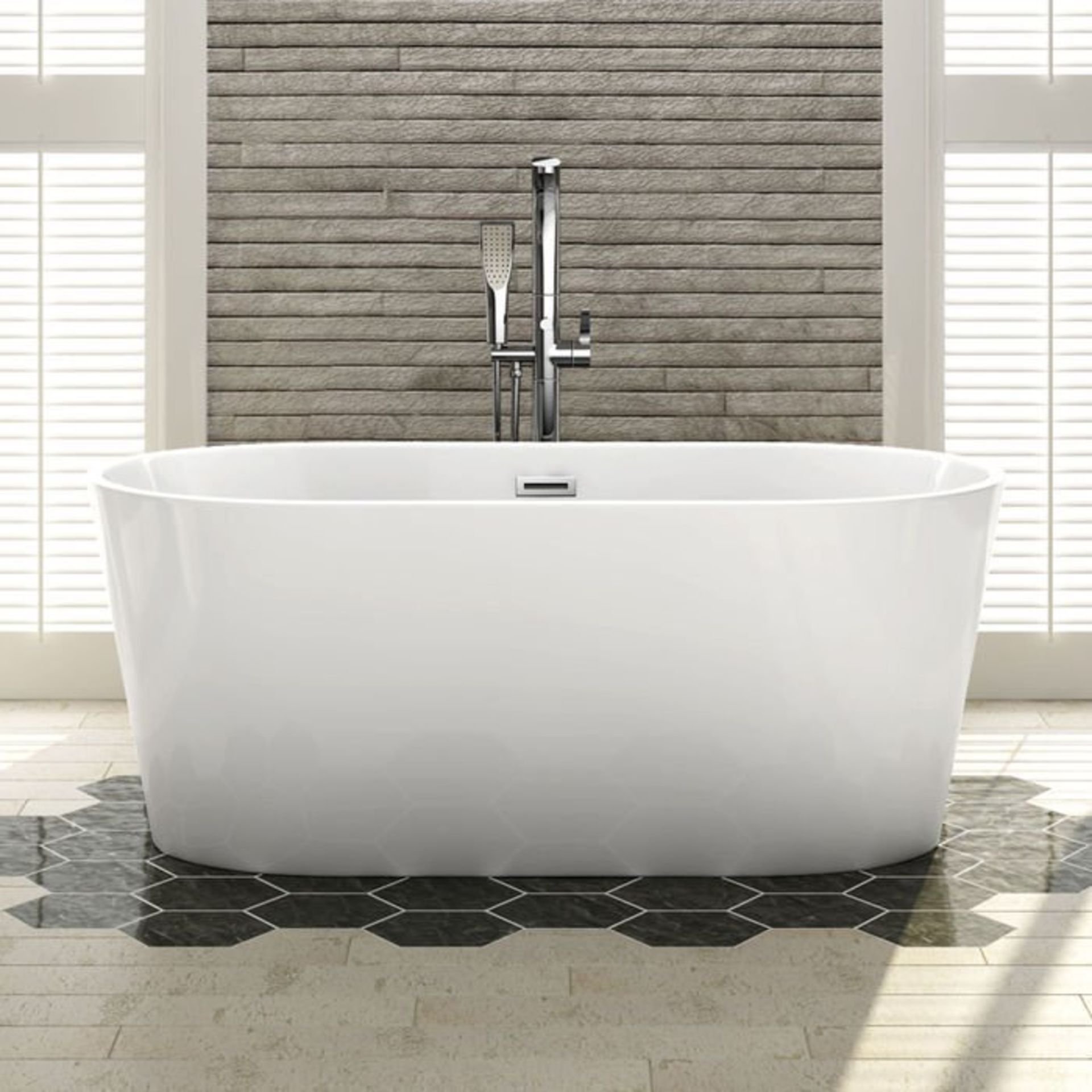 (M1) 1500x750mm Ava Slimline Freestanding Bath. Expertly crafted, Ava is finished in high gloss - Image 2 of 6