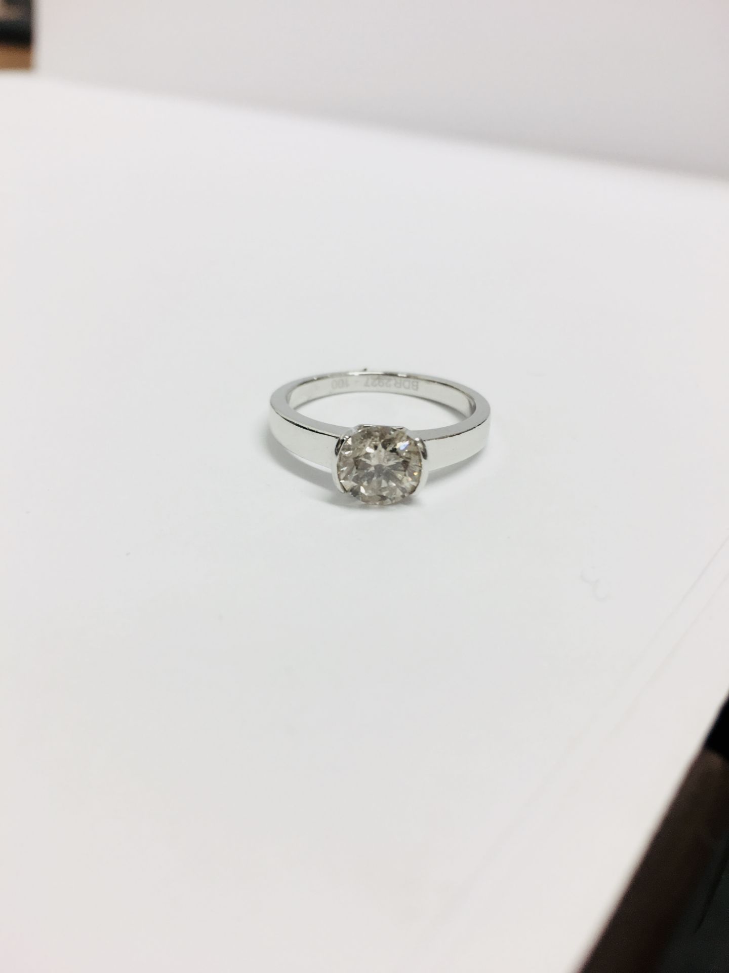 1.00ct Platinum diamond solitaire ring ,platinum 5gms 1/2 rubover mount,1ct natural i1 j Colour