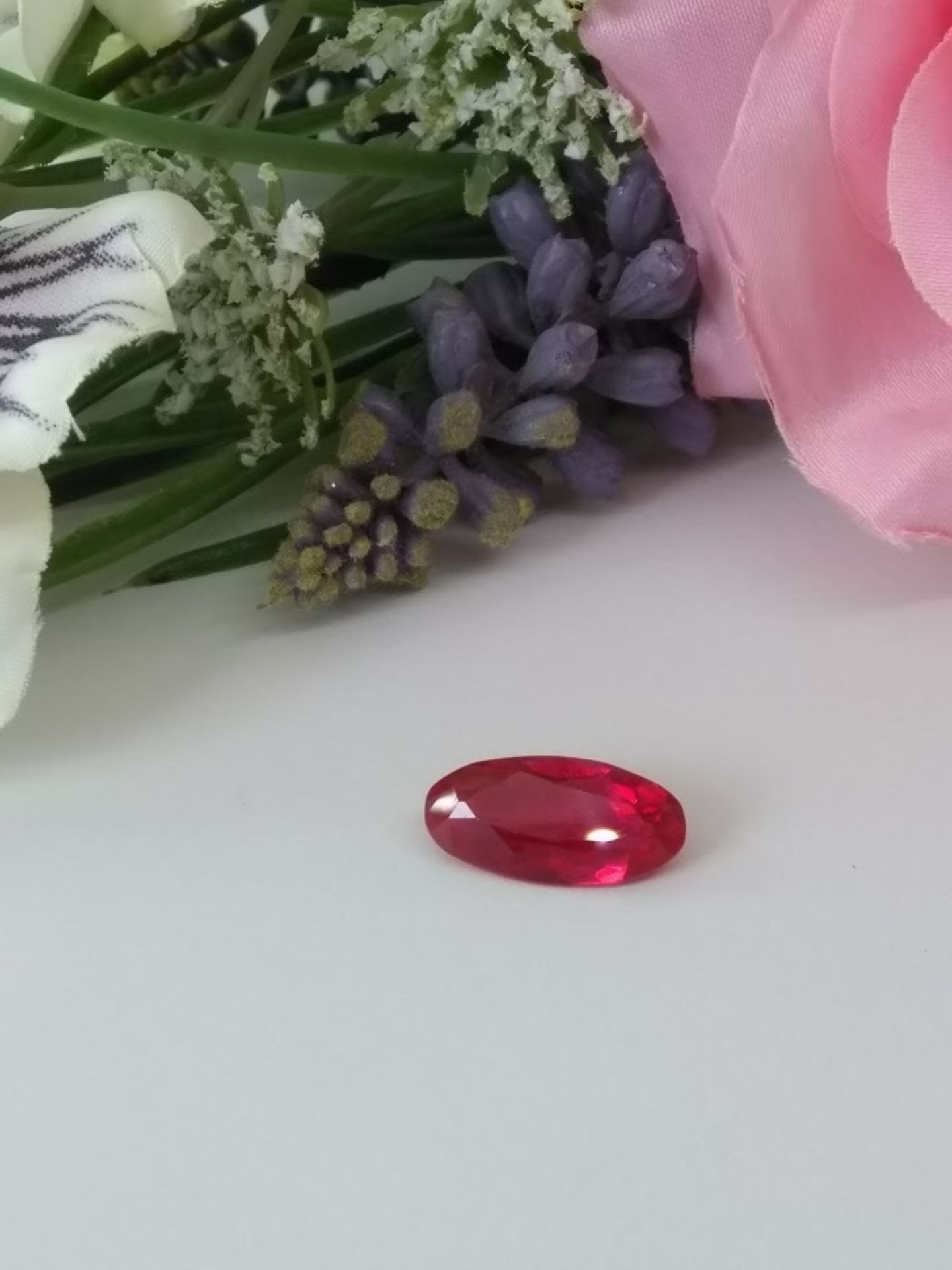 A Truly Stunning AGI Certified 5.64 Cts Ruby Investment Gemstone. - VS Clarity - Stunning Red Colour