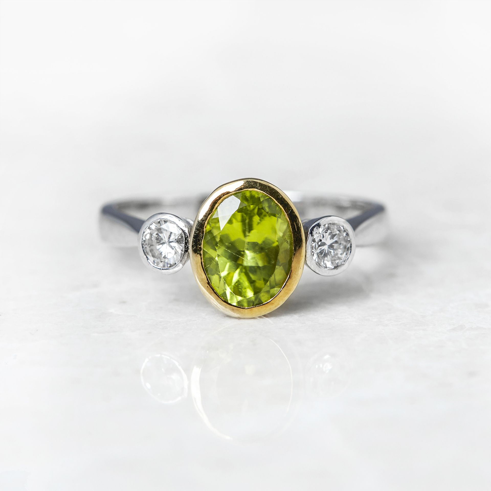 Unbranded 18k White & Yellow Gold 1.25ct Peridot & 0.40ct Diamond Ring - Image 2 of 7