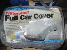 Medium size waterproof full size car cover set in carry bag unopened unused rrp £39.99 .