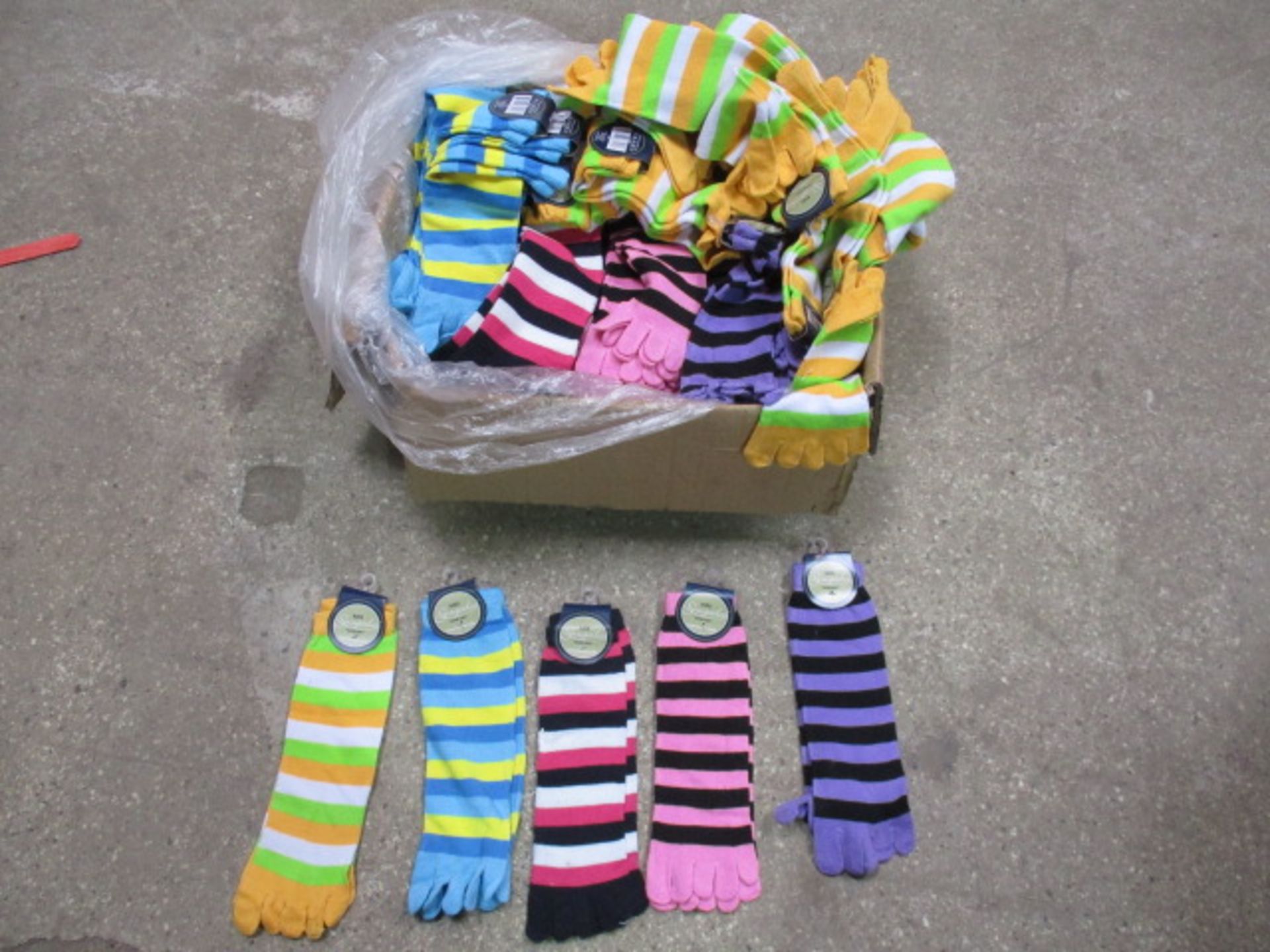100pcs Appx New and sealed pop toe socks assorted colours