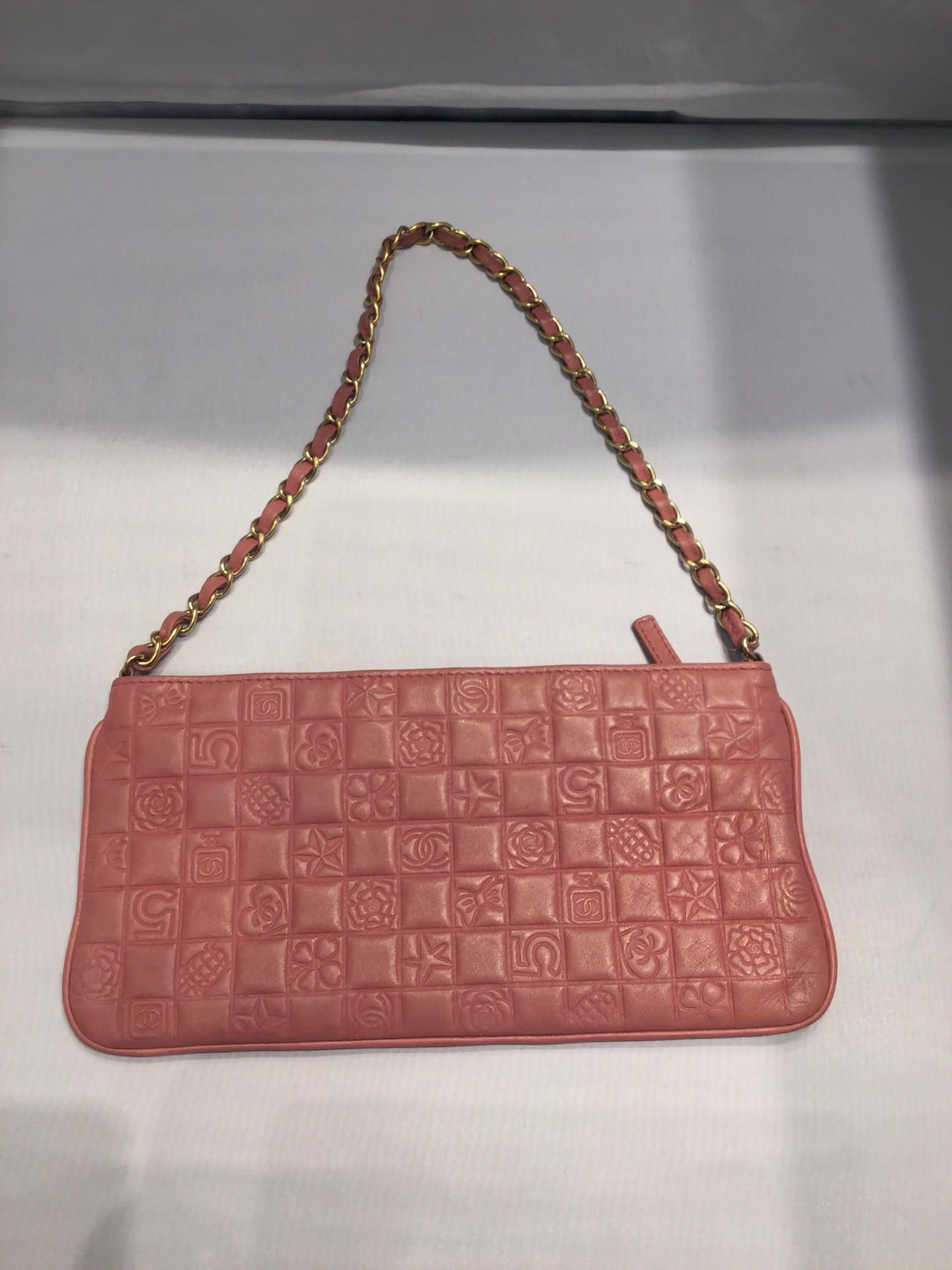 Chanel Leather Printed Pink Vintage Clutch Bag - Image 2 of 3