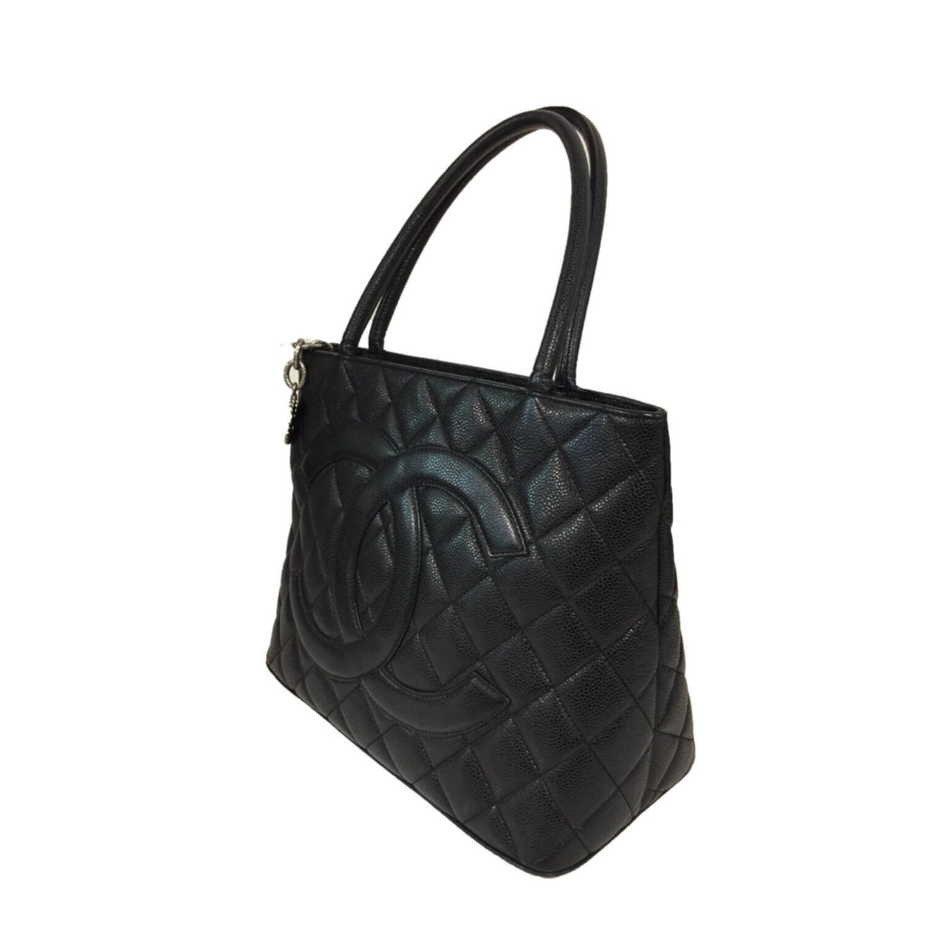 Chanel Shoulder Bag - Image 3 of 5