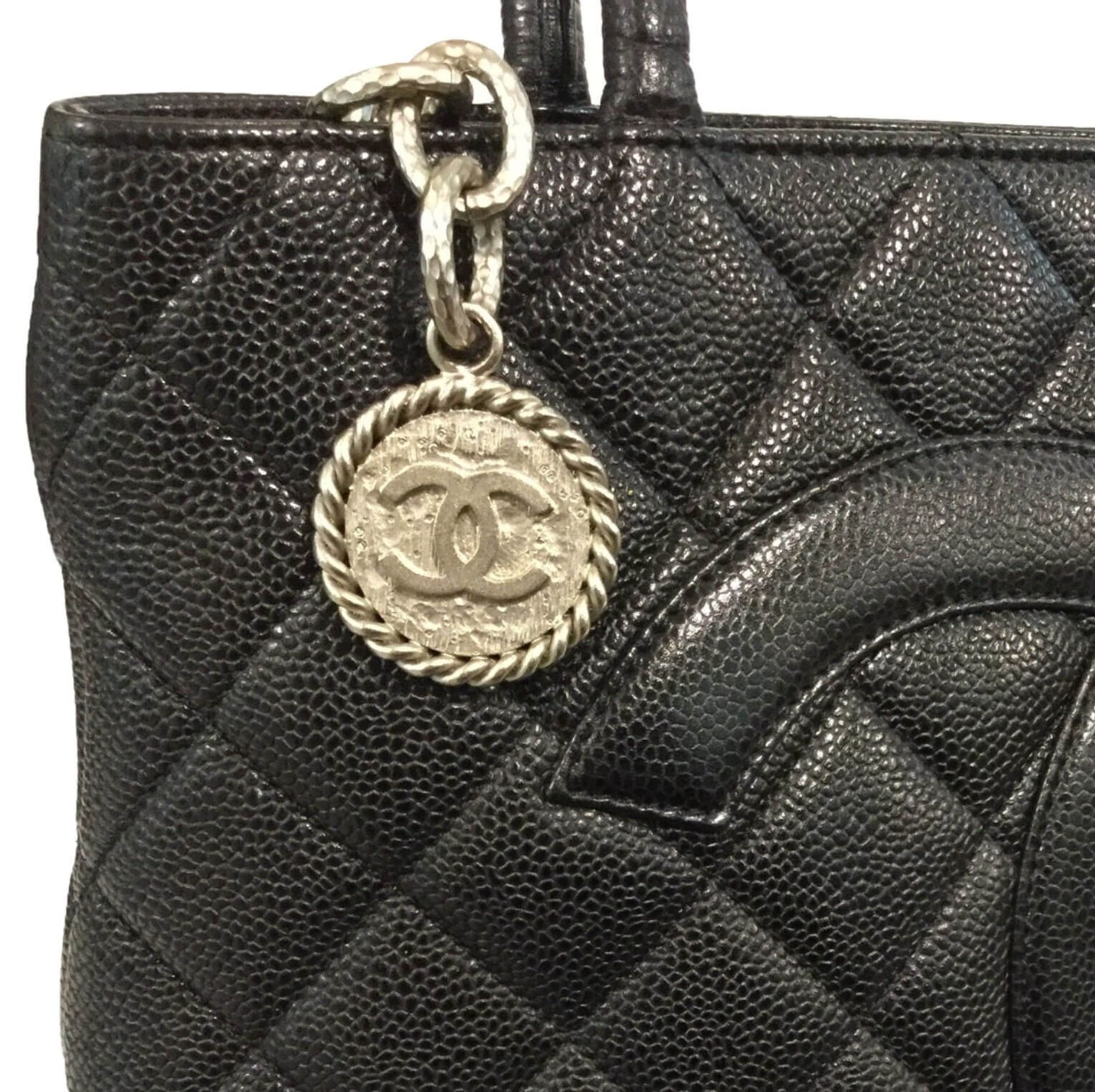 Chanel Shoulder Bag - Image 5 of 5