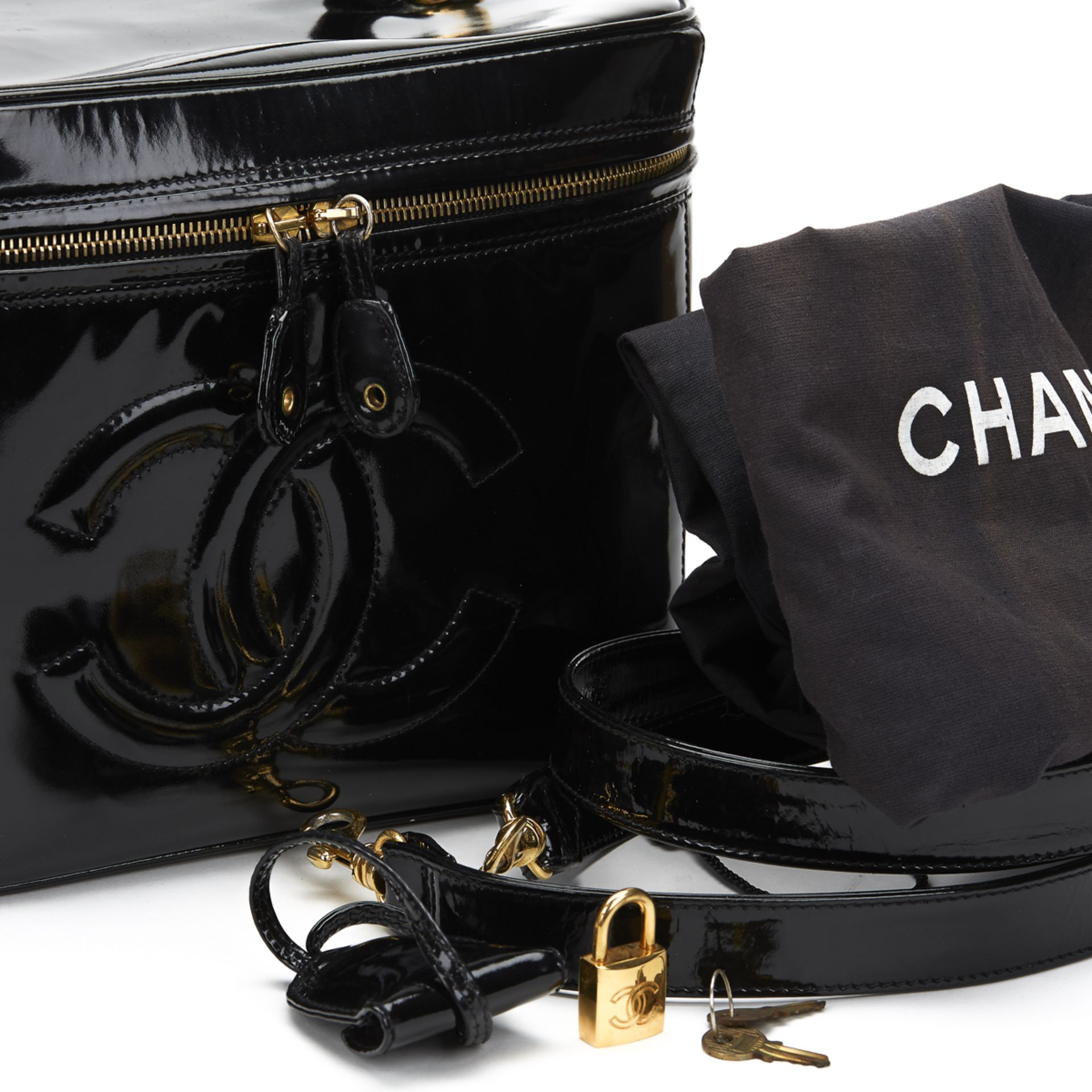 Chanel Black Patent Leather Vintage Timeless 2 Way Vanity Case - Image 9 of 9