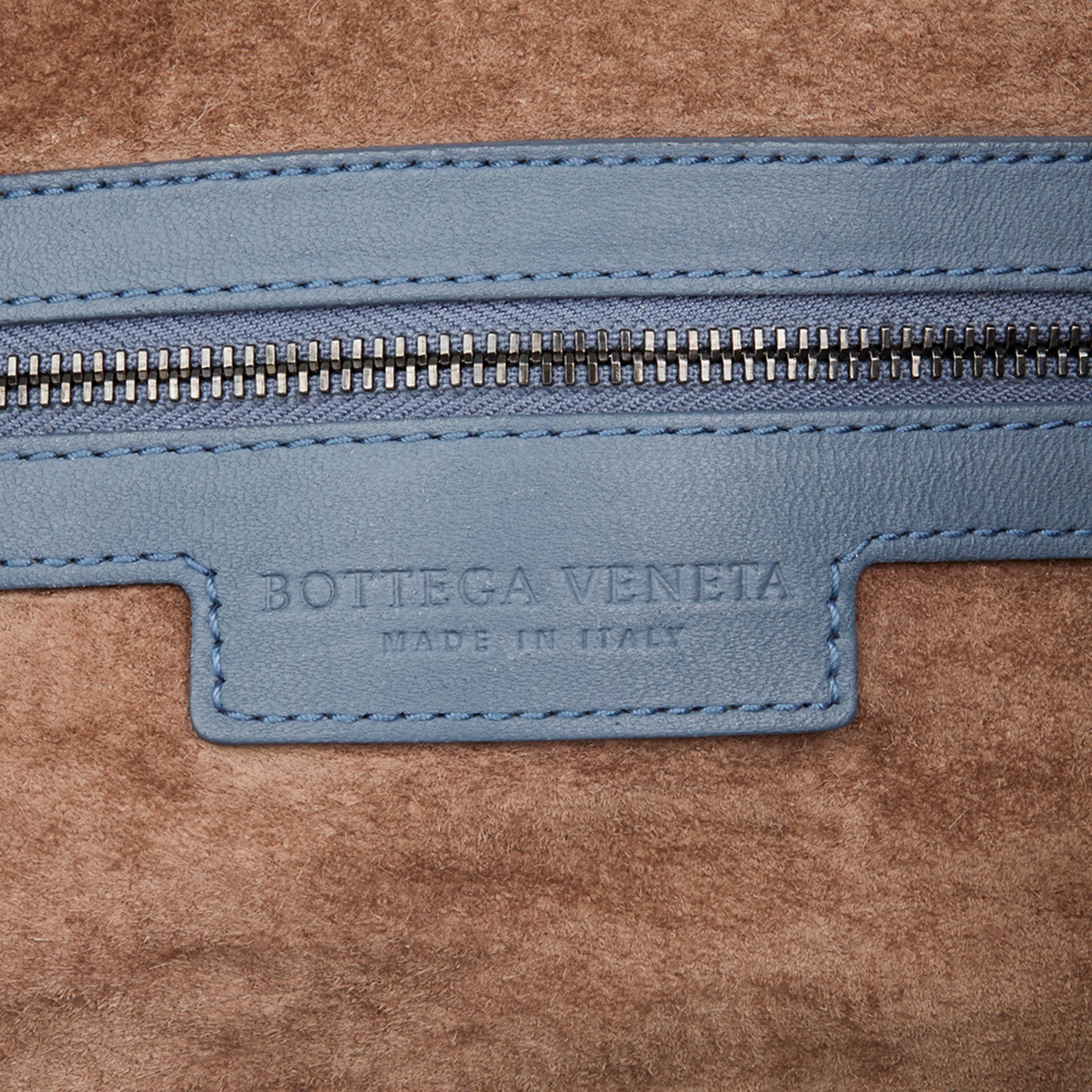 Bottega Veneta Tourmaline Woven Lambskin Medium Veneta Bag - Image 7 of 10