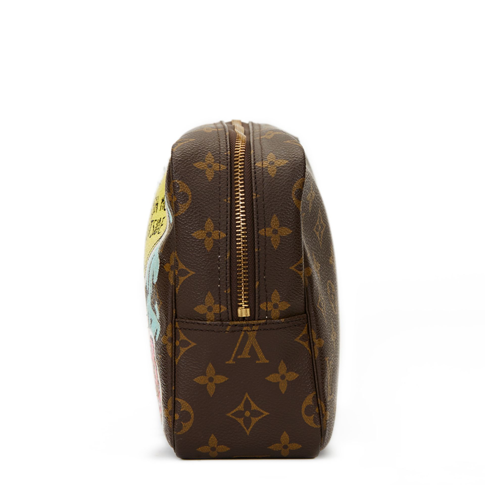 HB1180 Louis Vuitton Hand-painted 'Ca$h Me Outside' X Year Zero London Toiletry Pouch - Bild 3 aus 9