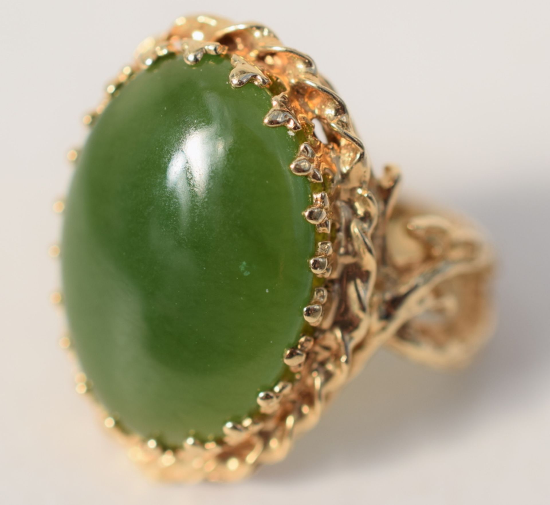 Oval Nephrite Ring On 9ct Gold - Bild 4 aus 4