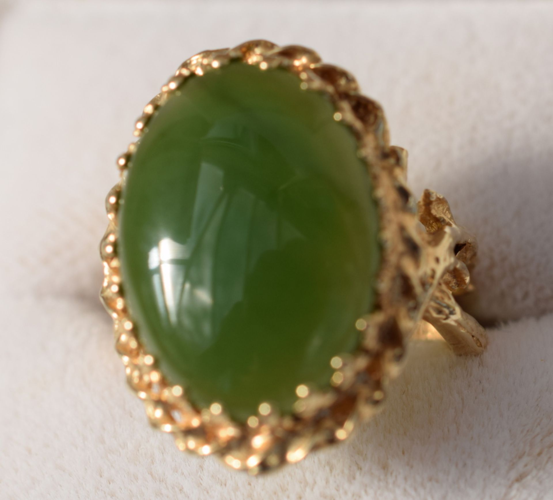 Oval Nephrite Ring On 9ct Gold - Image 3 of 4