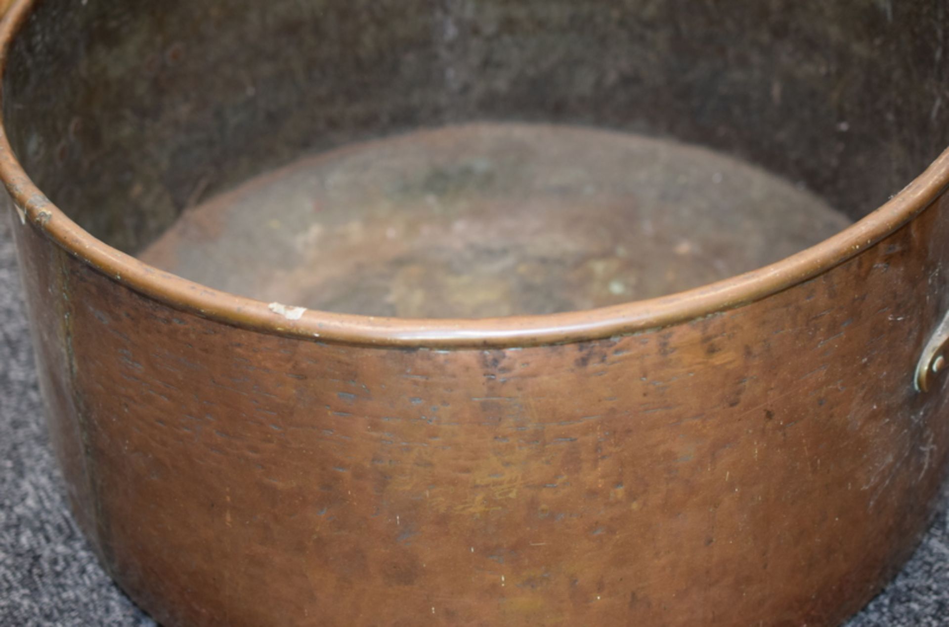 Very Large Copper Pan With Brass Handles - Image 3 of 3