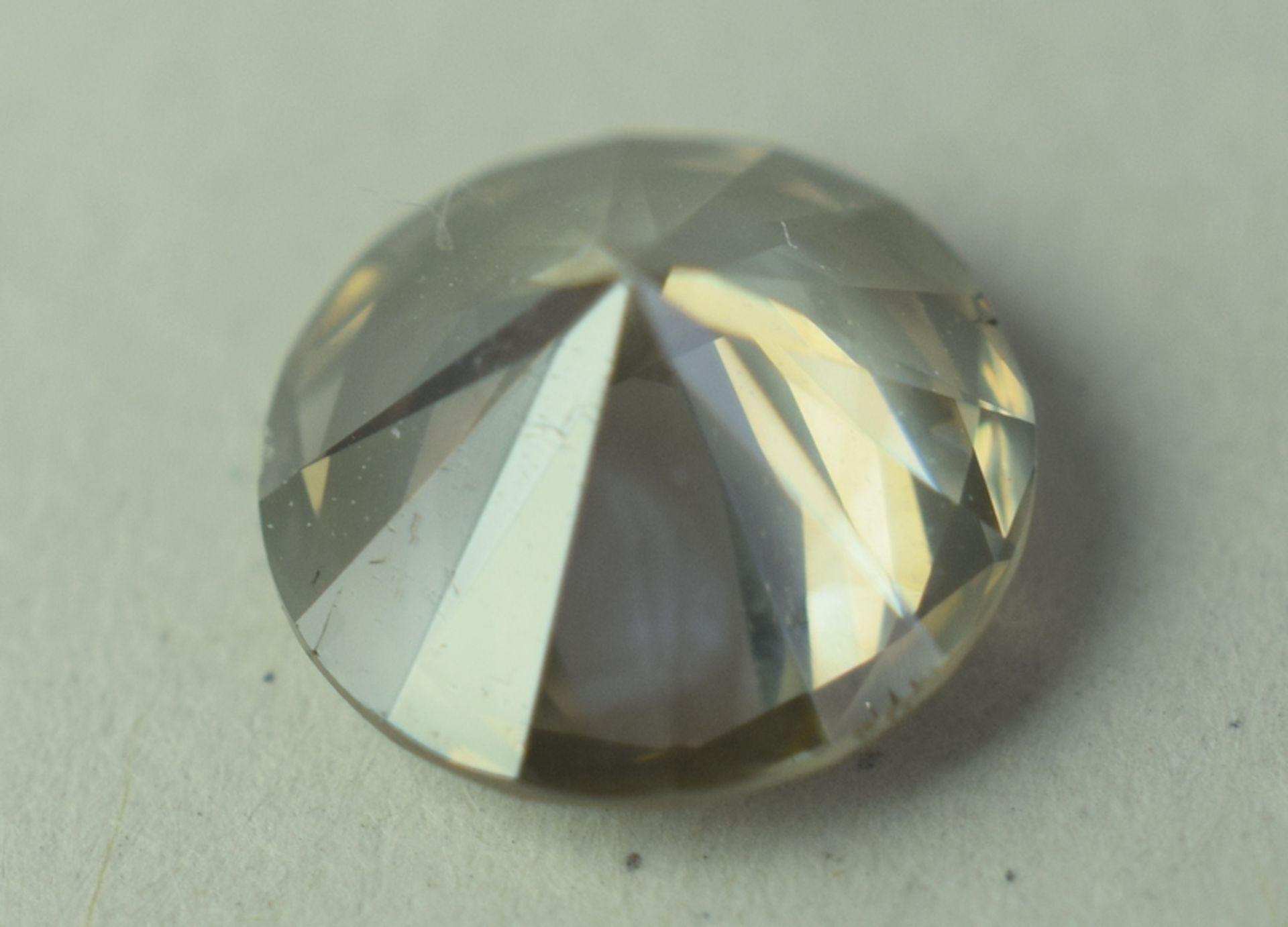 Natural 1ct Diamond Fancy Yellow/Green Colour With Certificate. - Image 2 of 7
