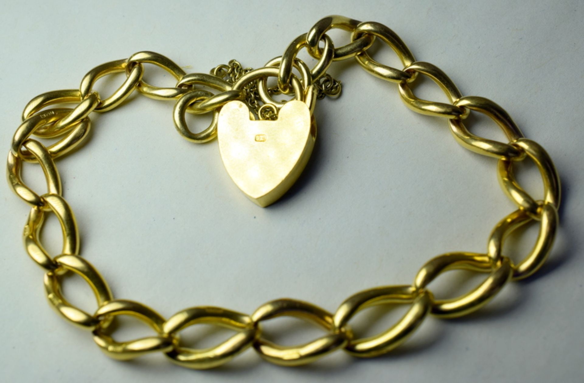 Vintage Large Link 9ct Gold Bracelet With Heart Shape Padlock Clasp - Bild 6 aus 7