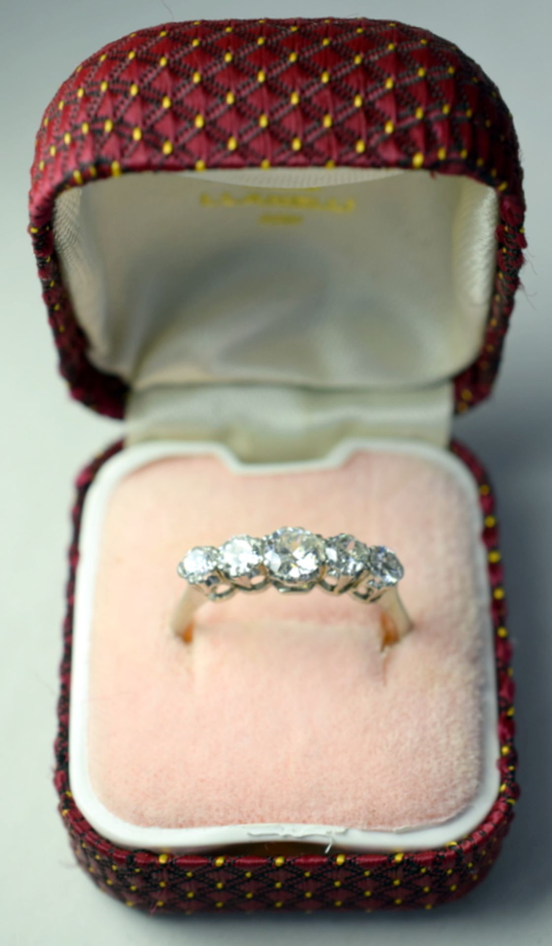 Vintage Lady's 1ct 5 Diamond Platinum Ring. - Image 2 of 6